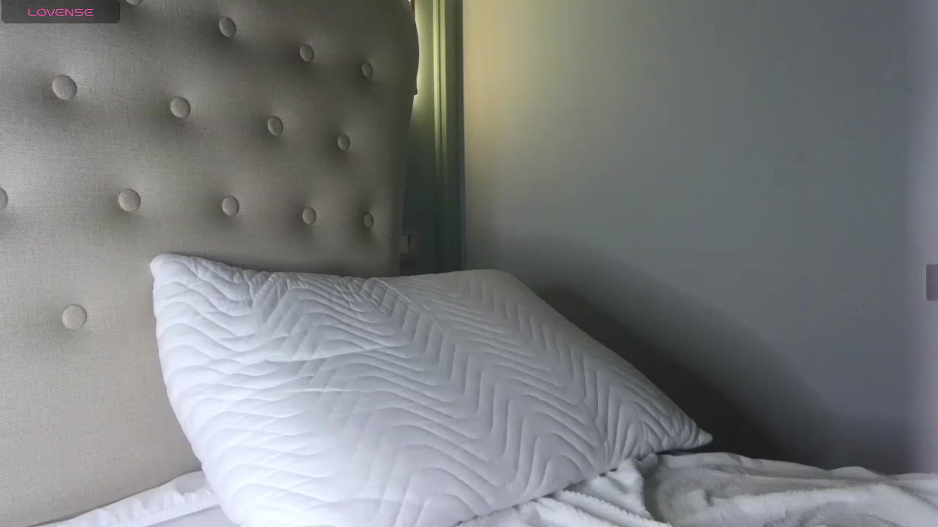 Gallery image thumbnail from Ice_Petal's myfreecams stream on, 11/26/2023, 20:27 image 6 of 20