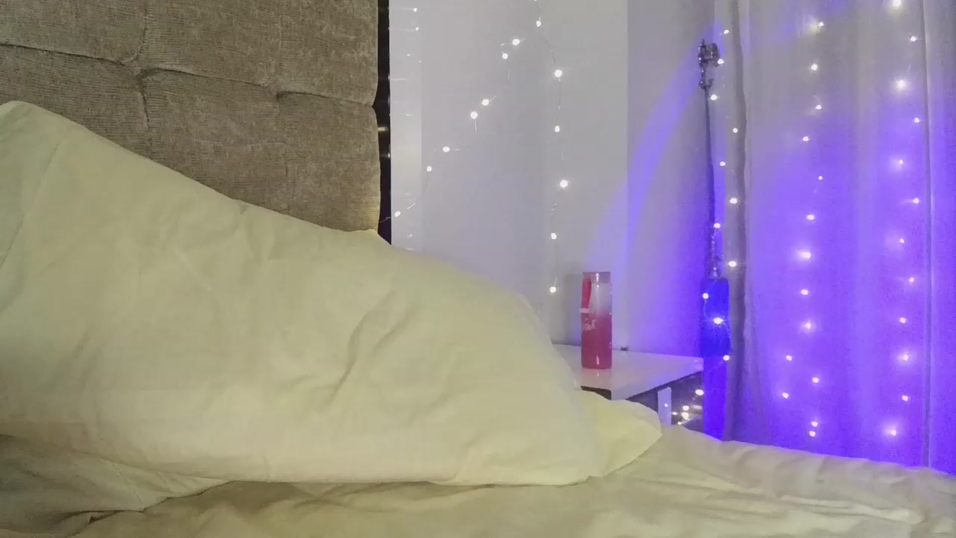 Gallery image thumbnail from Ice_Petal's myfreecams stream on, 12/25/2023, 22:49 image 18 of 20