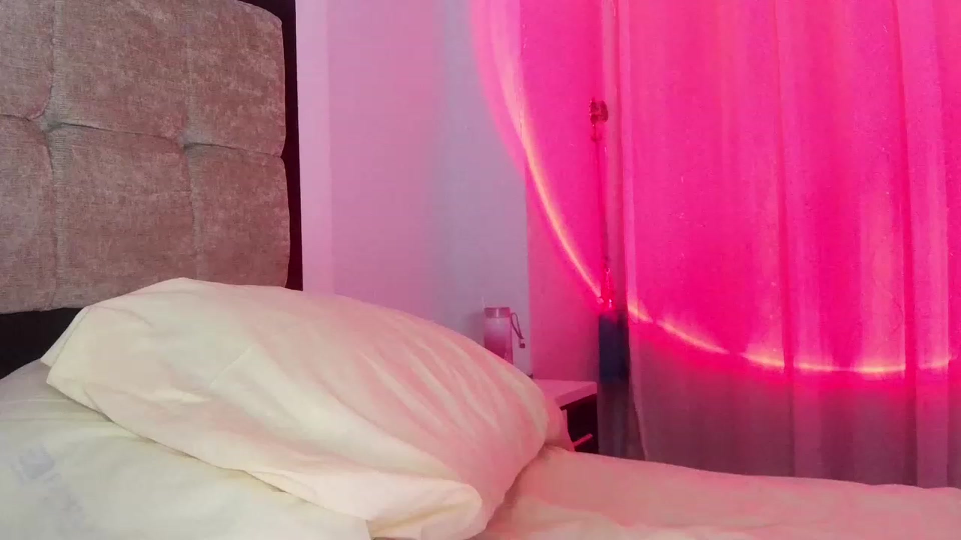 Gallery image thumbnail from Ice_Petal's myfreecams stream on, 01/20/2024, 24:08 image 5 of 20