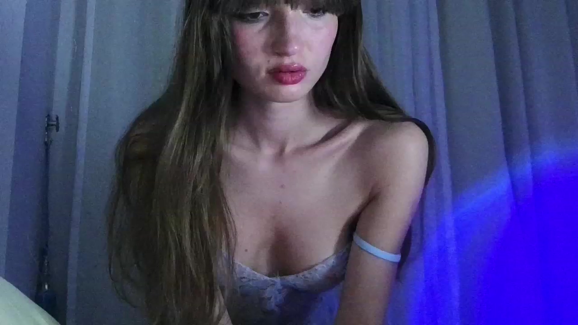 Gallery image thumbnail from Ice_Petal's myfreecams stream on, 02/11/2024, 22:01 image 5 of 20