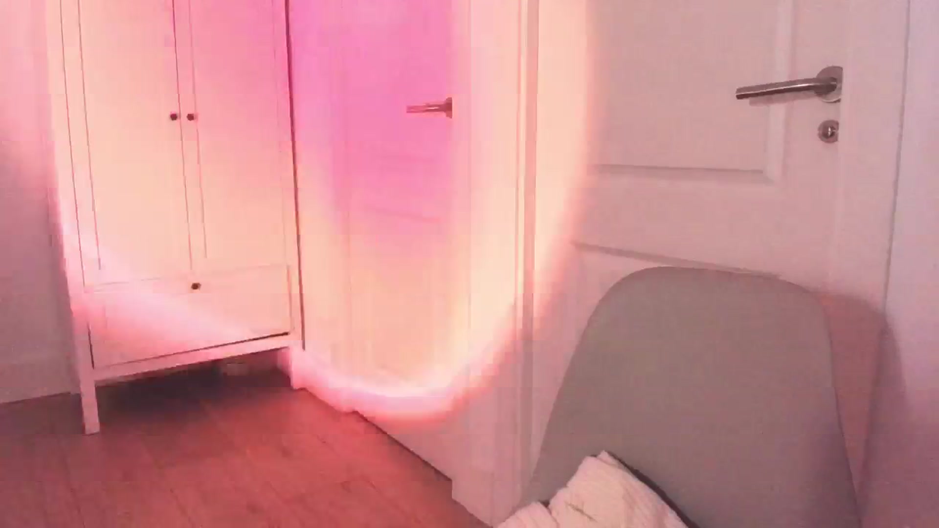 Gallery image thumbnail from Ice_Petal's myfreecams stream on, 05/27/2024, 21:36 image 16 of 20