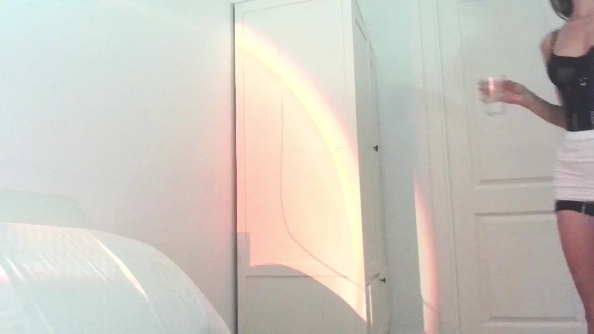 Gallery image thumbnail from Ice_Petal's myfreecams stream on, 05/29/2024, 21:58 image 2 of 20