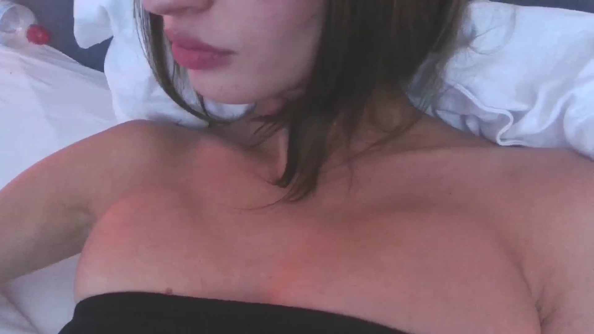 Gallery image thumbnail from Ice_Petal's myfreecams stream on, 07/21/2024, 14:55 image 13 of 20