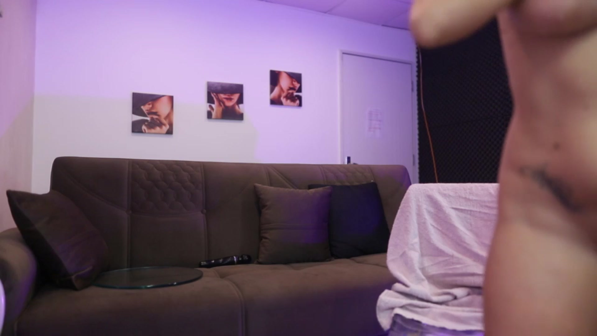 Gallery image thumbnail from Iceeyes1's myfreecams stream on, 12/21/2022, 11:00 image 7 of 20