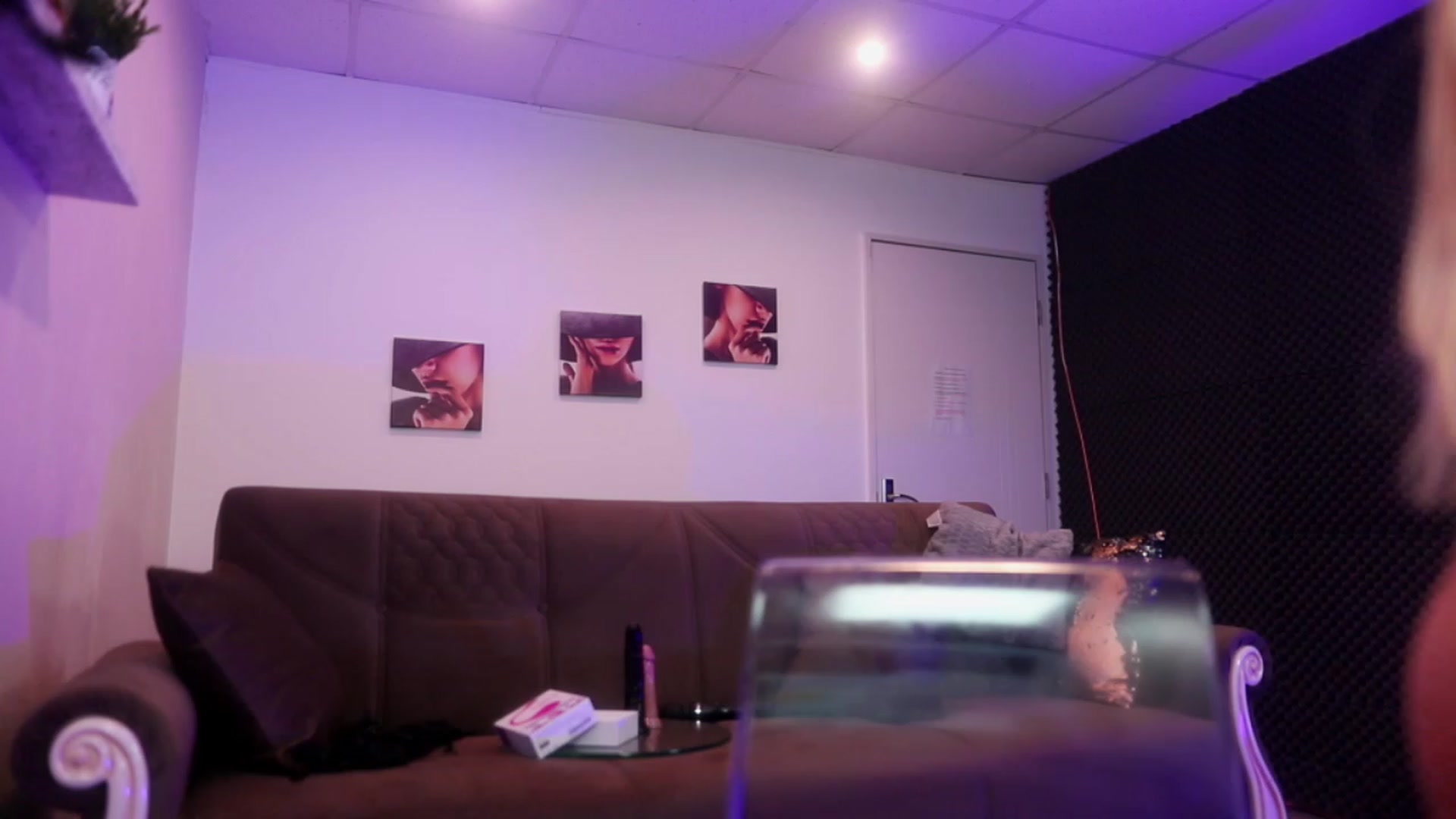 Gallery image thumbnail from Iceeyes1's myfreecams stream on, 12/29/2022, 10:01 image 11 of 20