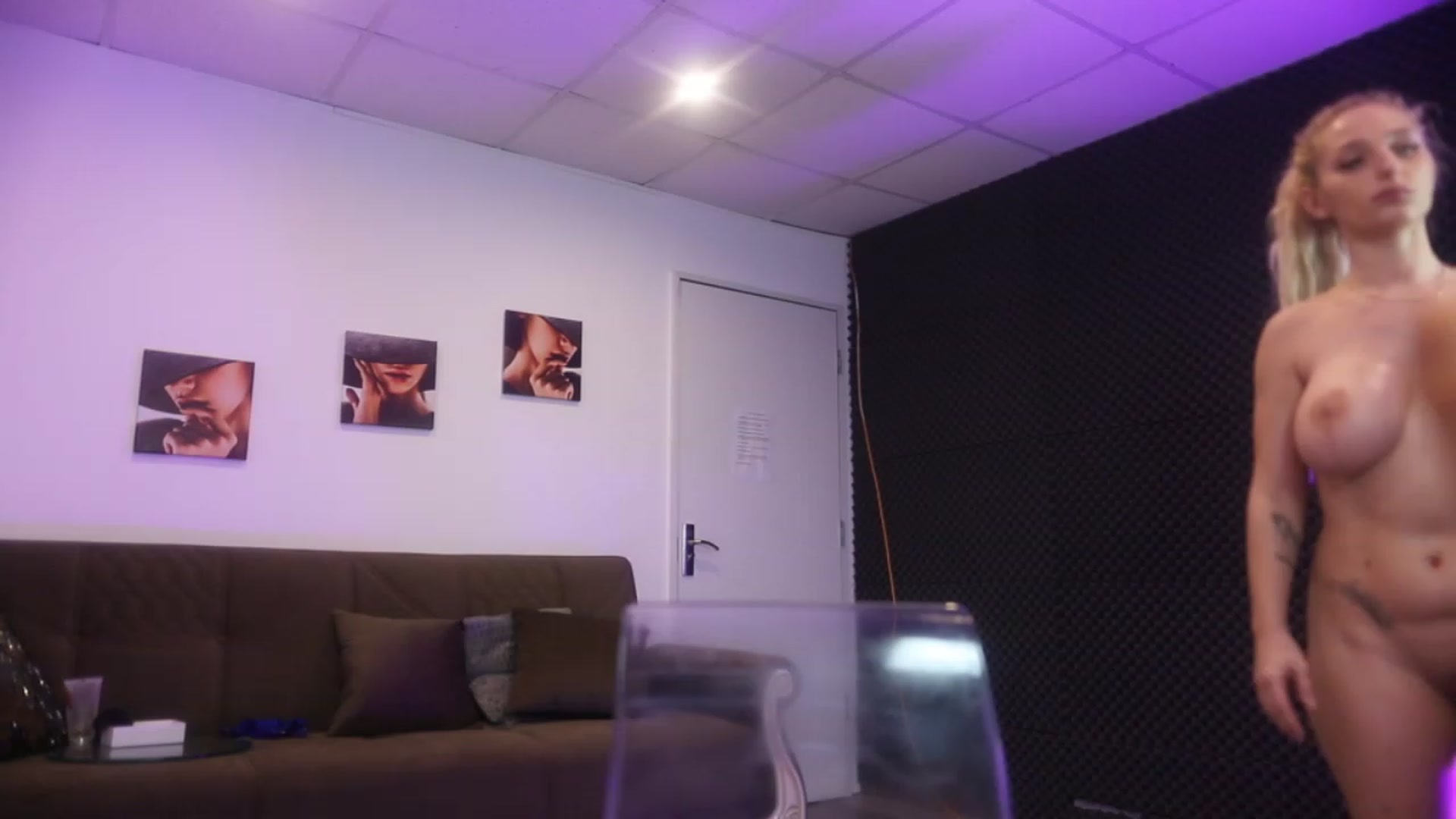 Gallery image thumbnail from Iceeyes1's myfreecams stream on, 01/17/2023, 09:12 image 16 of 20
