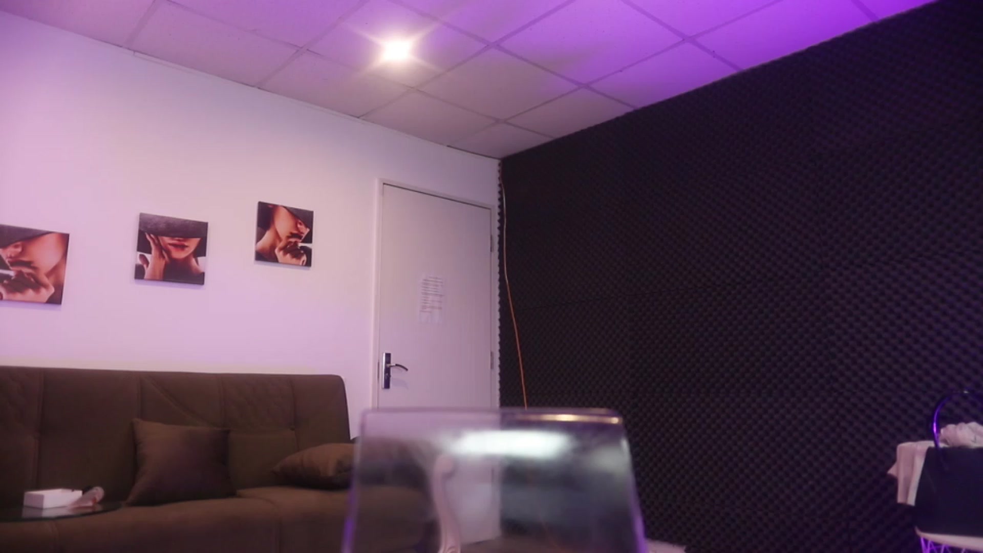 Gallery image thumbnail from Iceeyes1's myfreecams stream on, 01/21/2023, 12:48 image 17 of 20