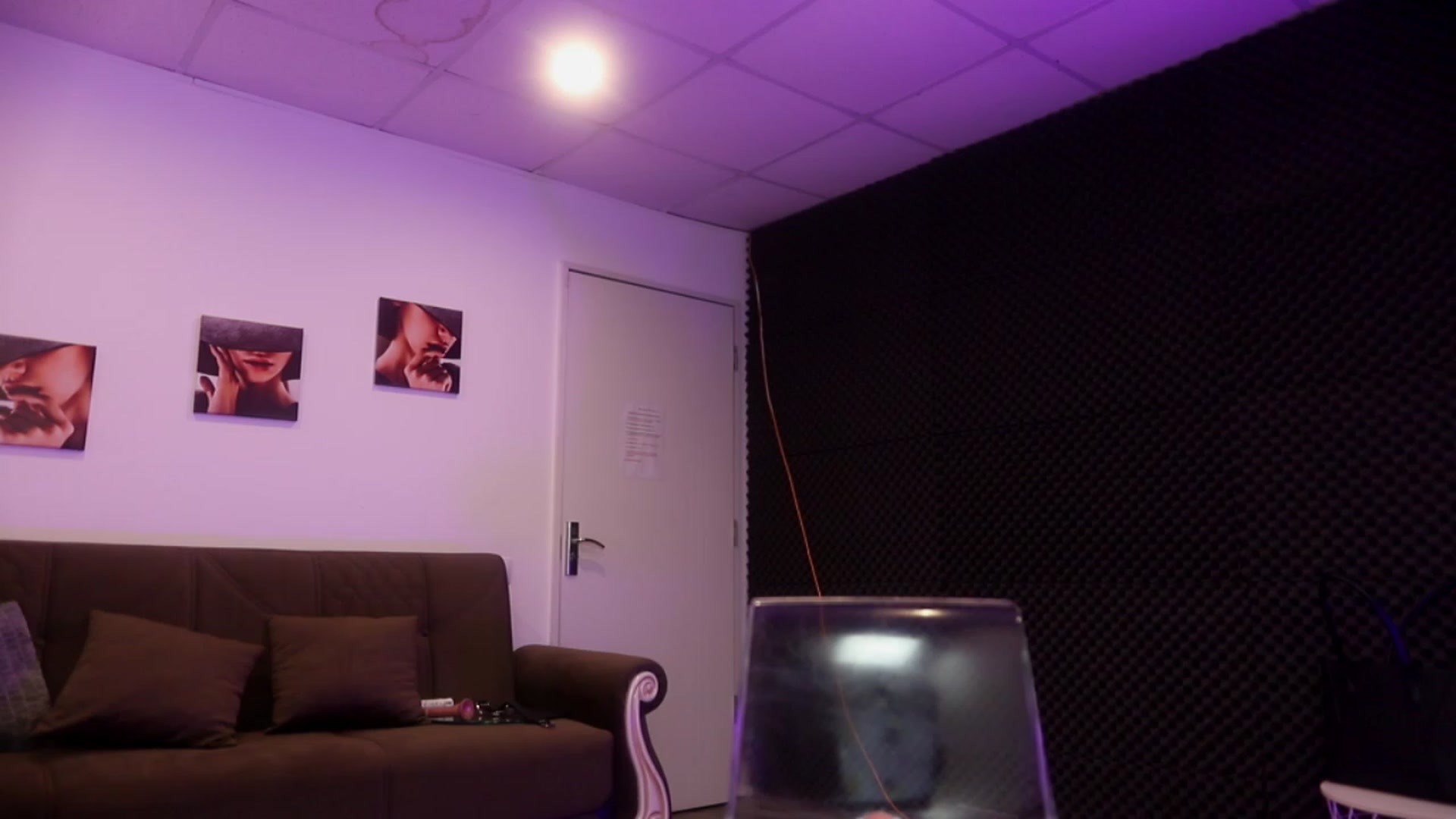 Gallery image thumbnail from Iceeyes1's myfreecams stream on, 03/15/2023, 11:49 image 5 of 20