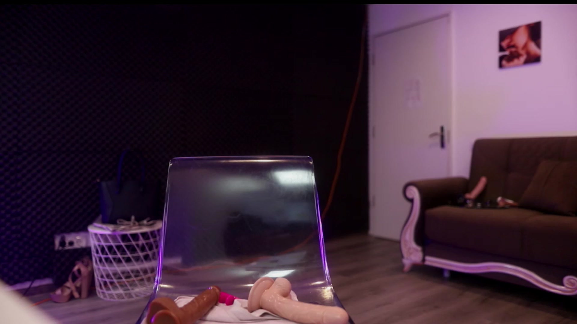 Gallery image thumbnail from Iceeyes1's myfreecams stream on, 03/16/2023, 09:43 image 18 of 20