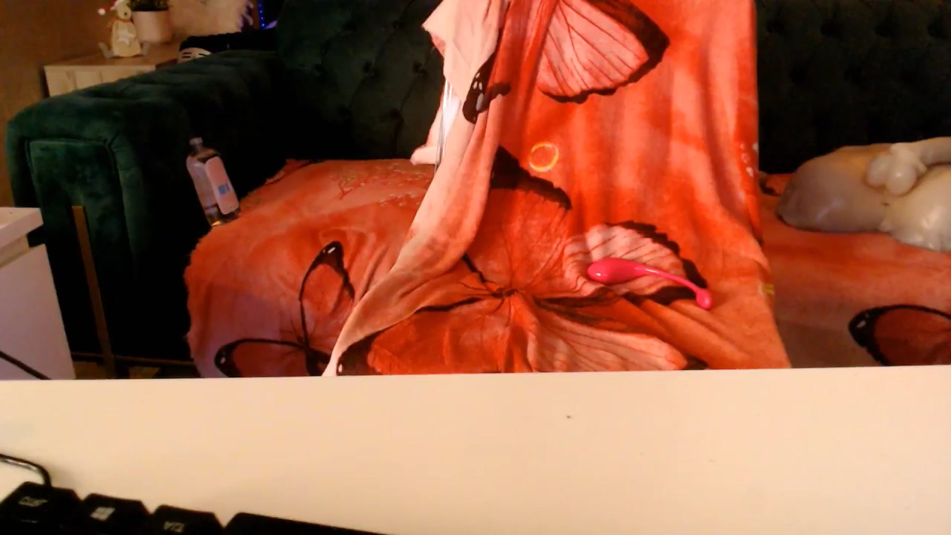 Gallery image thumbnail from Iceeyes1's myfreecams stream on, 02/07/2025, 09:41 image 12 of 20