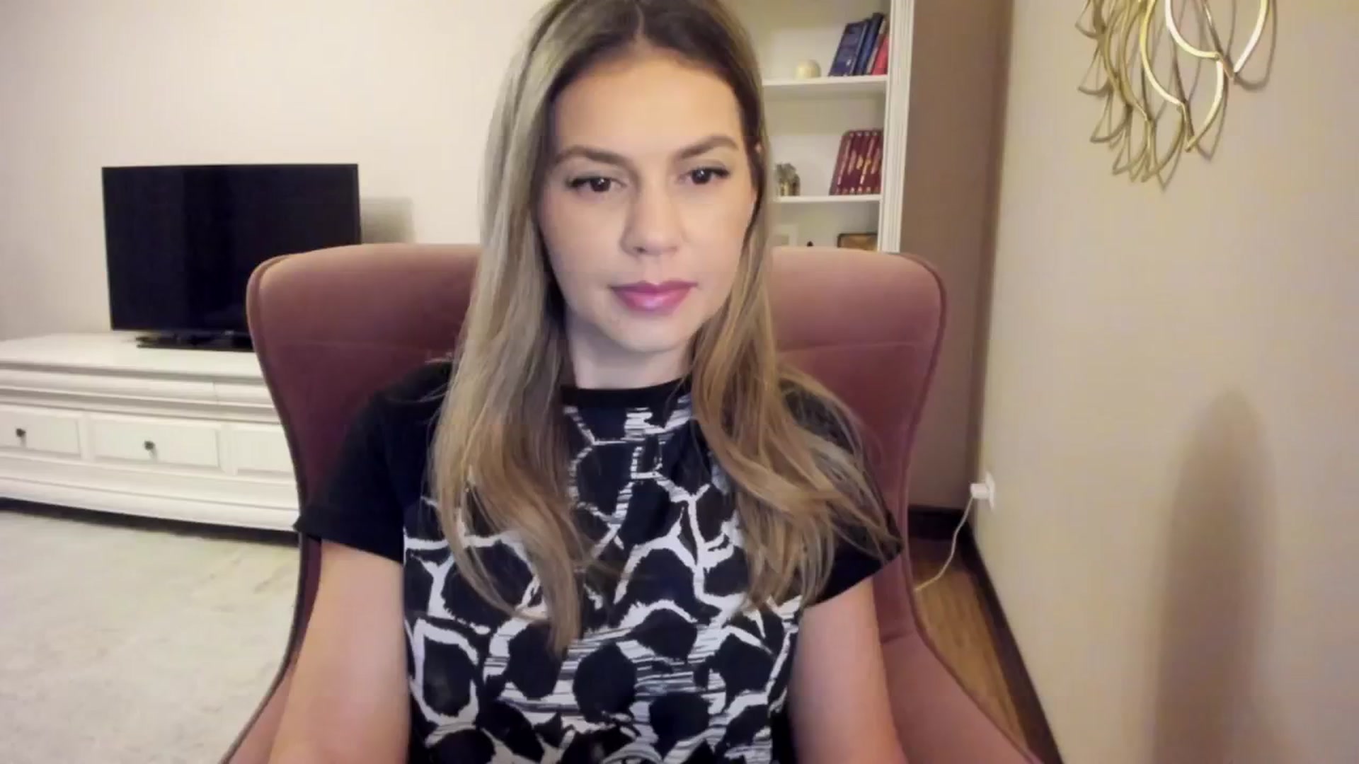 Gallery image thumbnail from IceyGirl's myfreecams stream on, 09/10/2024, 01:58 image 4 of 20