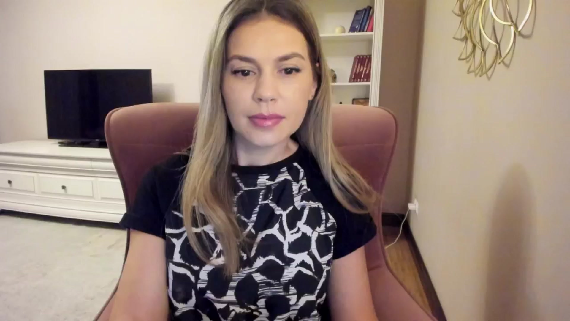 Gallery image thumbnail from IceyGirl's myfreecams stream on, 09/10/2024, 01:58 image 7 of 20