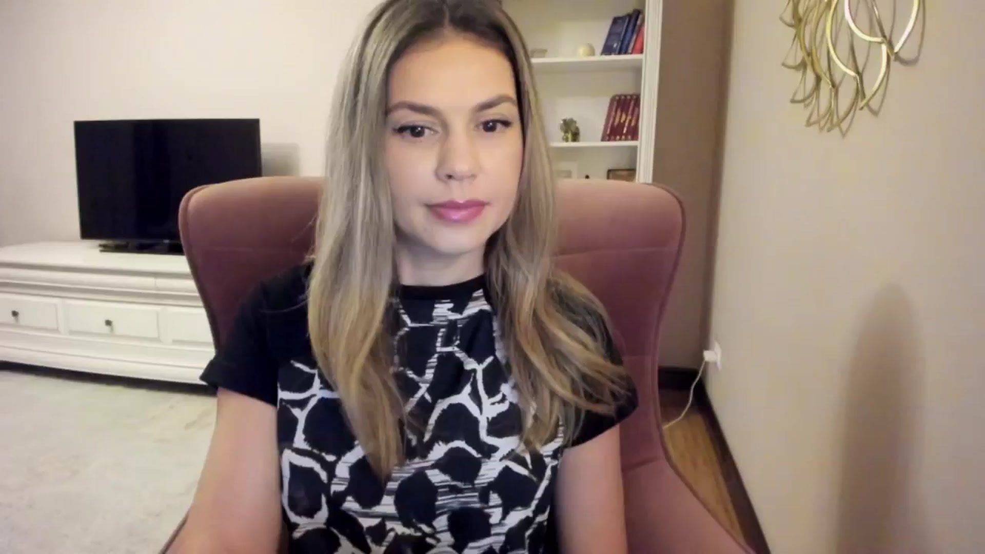 Gallery image thumbnail from IceyGirl's myfreecams stream on, 09/10/2024, 01:58 image 1 of 20