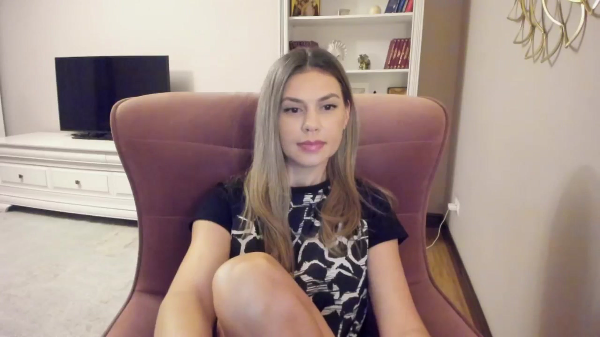 Gallery image thumbnail from IceyGirl's myfreecams stream on, 09/10/2024, 03:26 image 18 of 20