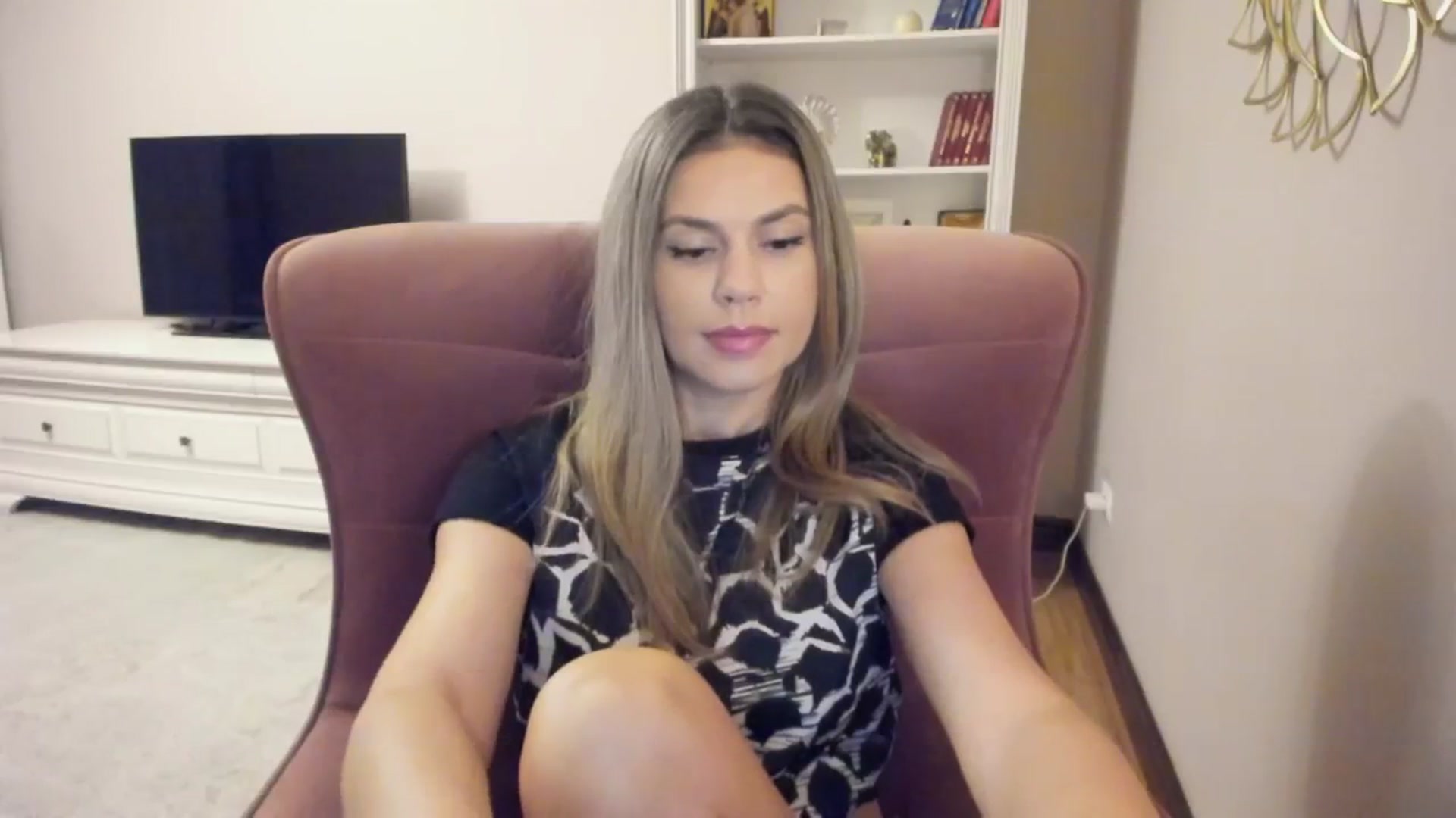 Gallery image thumbnail from IceyGirl's myfreecams stream on, 09/10/2024, 03:26 image 15 of 20