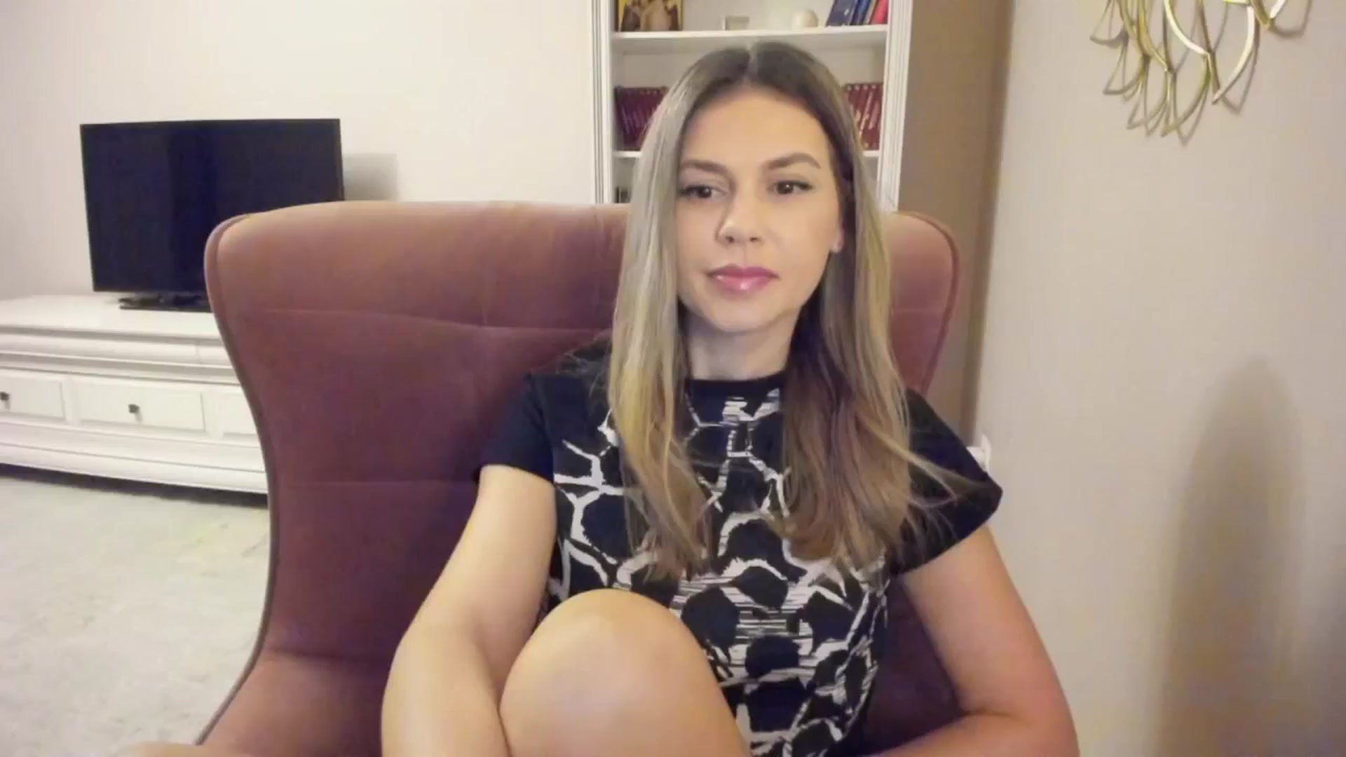 Gallery image thumbnail from IceyGirl's myfreecams stream on, 09/10/2024, 03:26 image 2 of 20