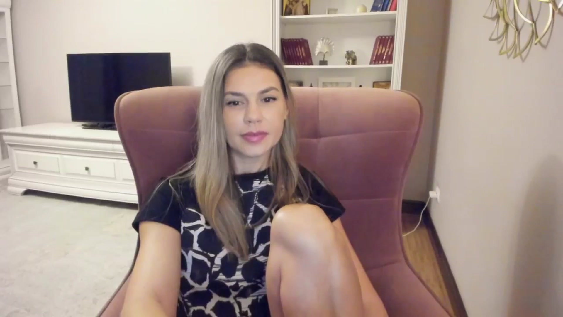 Gallery image thumbnail from IceyGirl's myfreecams stream on, 09/10/2024, 03:26 image 11 of 20