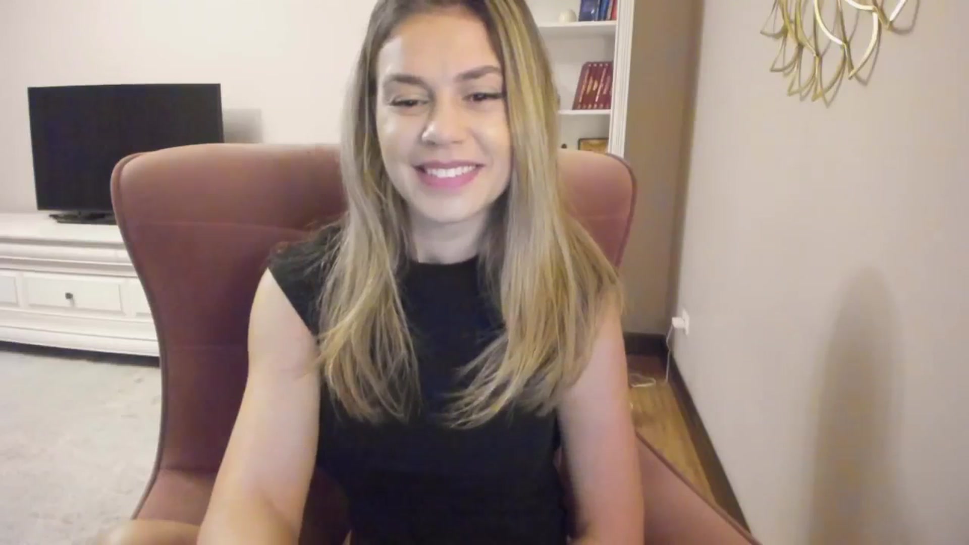 Gallery image thumbnail from IceyGirl's myfreecams stream on, 09/11/2024, 03:55 image 16 of 20