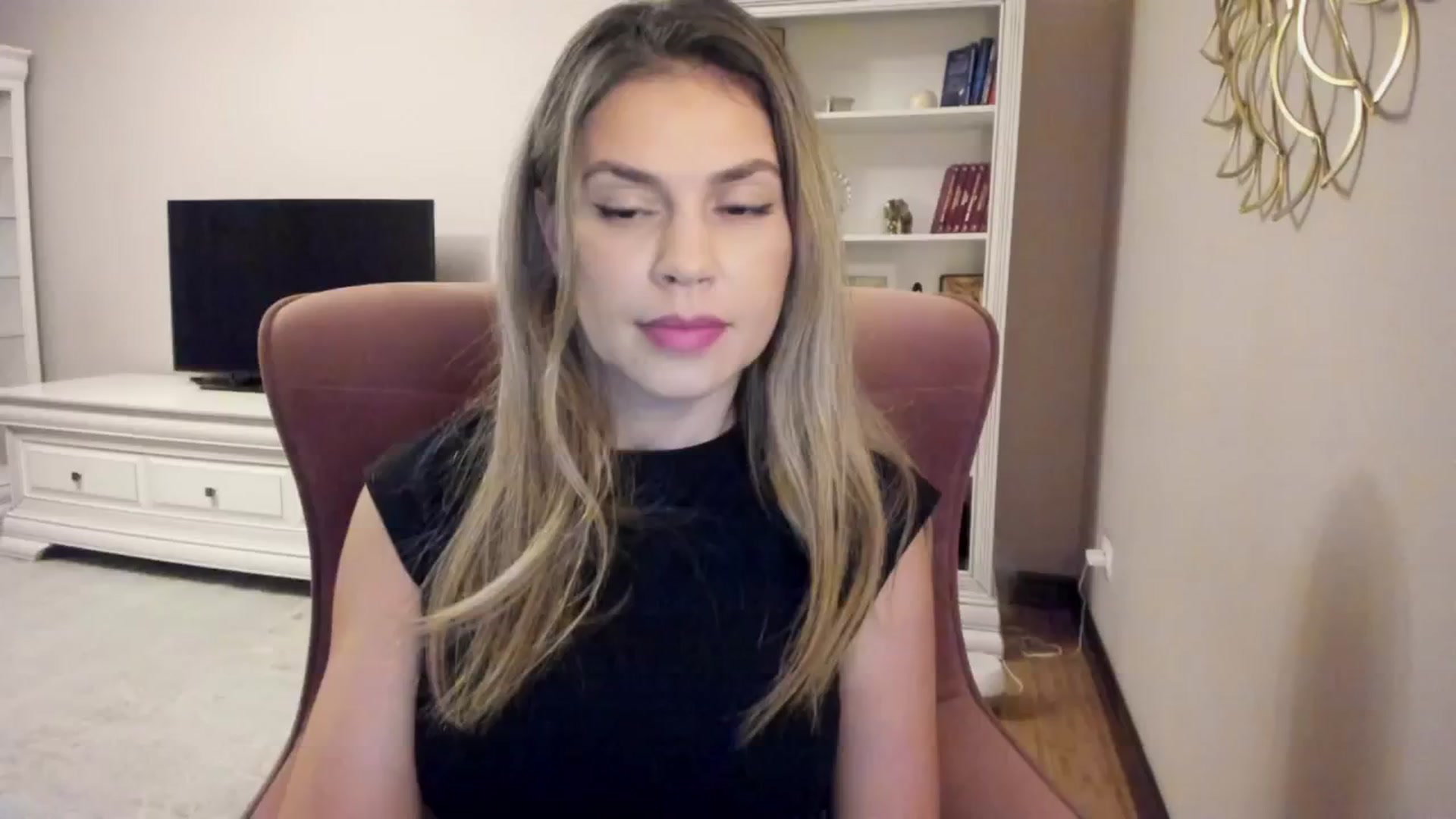 Gallery image thumbnail from IceyGirl's myfreecams stream on, 09/11/2024, 03:55 image 1 of 20
