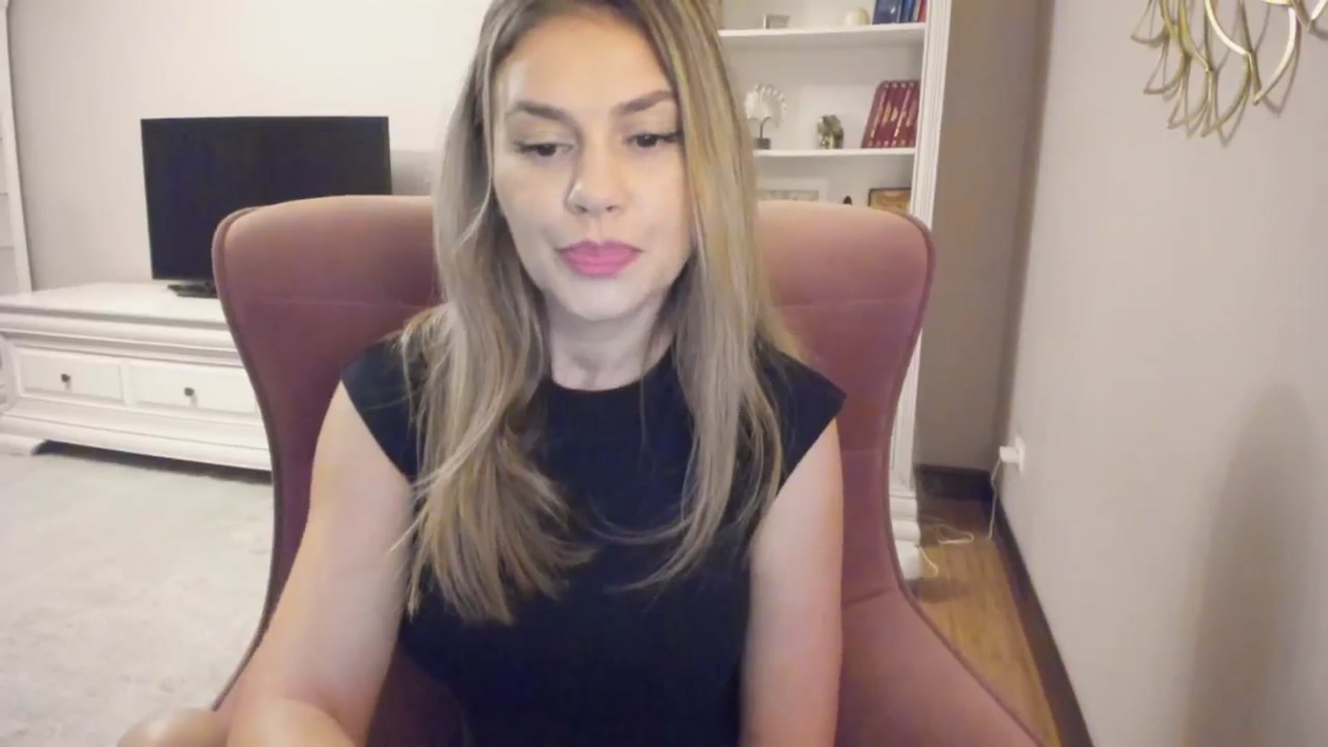 Gallery image thumbnail from IceyGirl's myfreecams stream on, 09/11/2024, 03:55 image 12 of 20