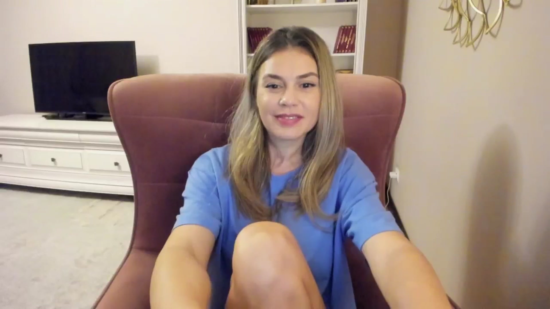 Gallery image thumbnail from IceyGirl's myfreecams stream on, 09/16/2024, 03:50 image 17 of 20