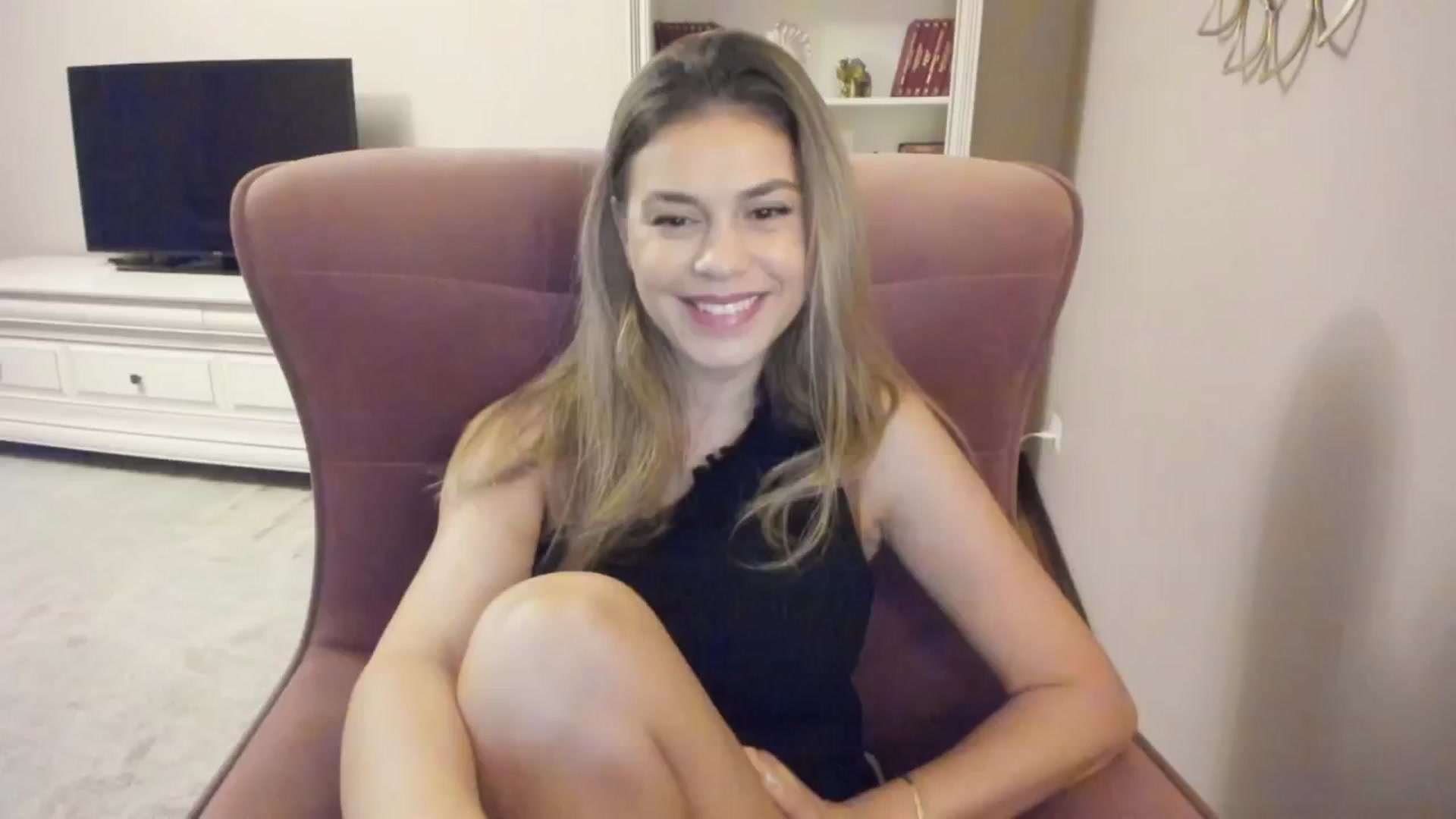 Gallery image thumbnail from IceyGirl's myfreecams stream on, 09/17/2024, 05:07 image 8 of 20