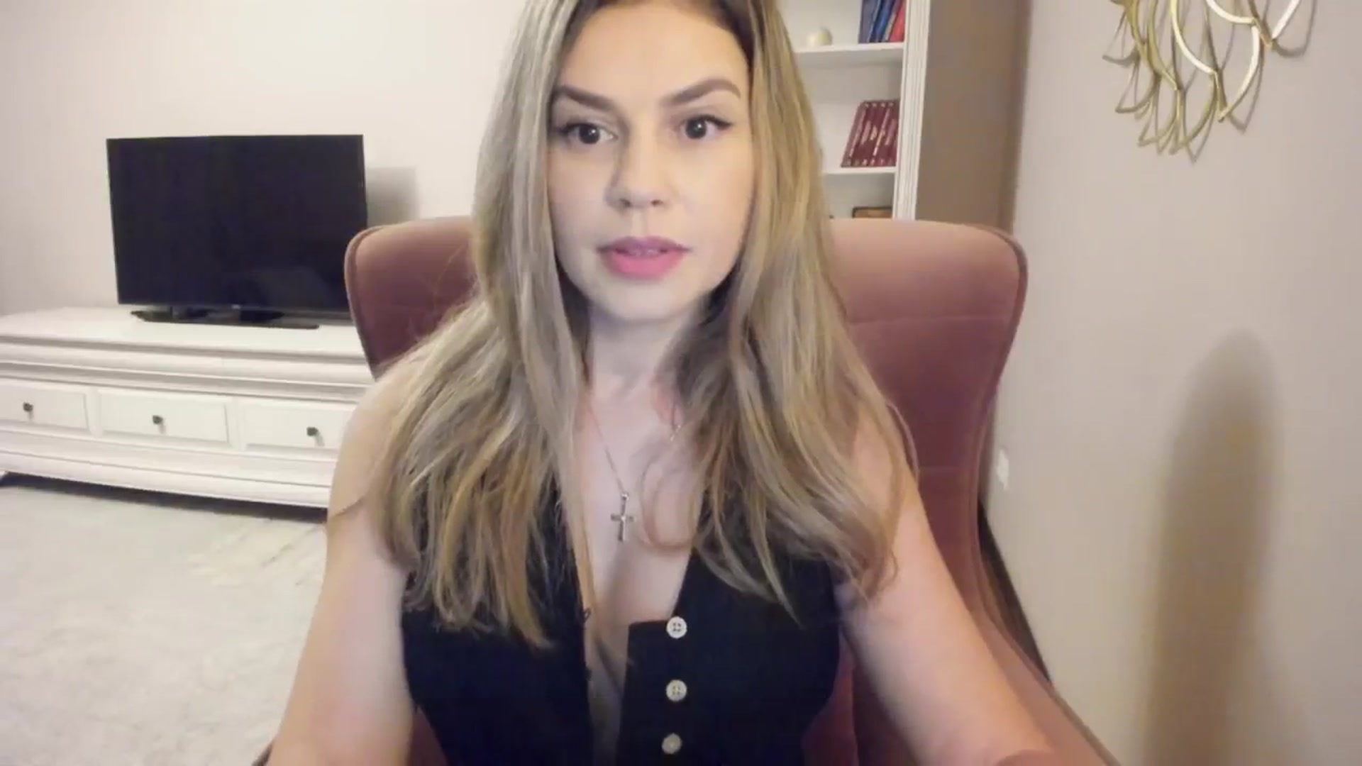Gallery image thumbnail from IceyGirl's myfreecams stream on, 09/30/2024, 03:46 image 7 of 20
