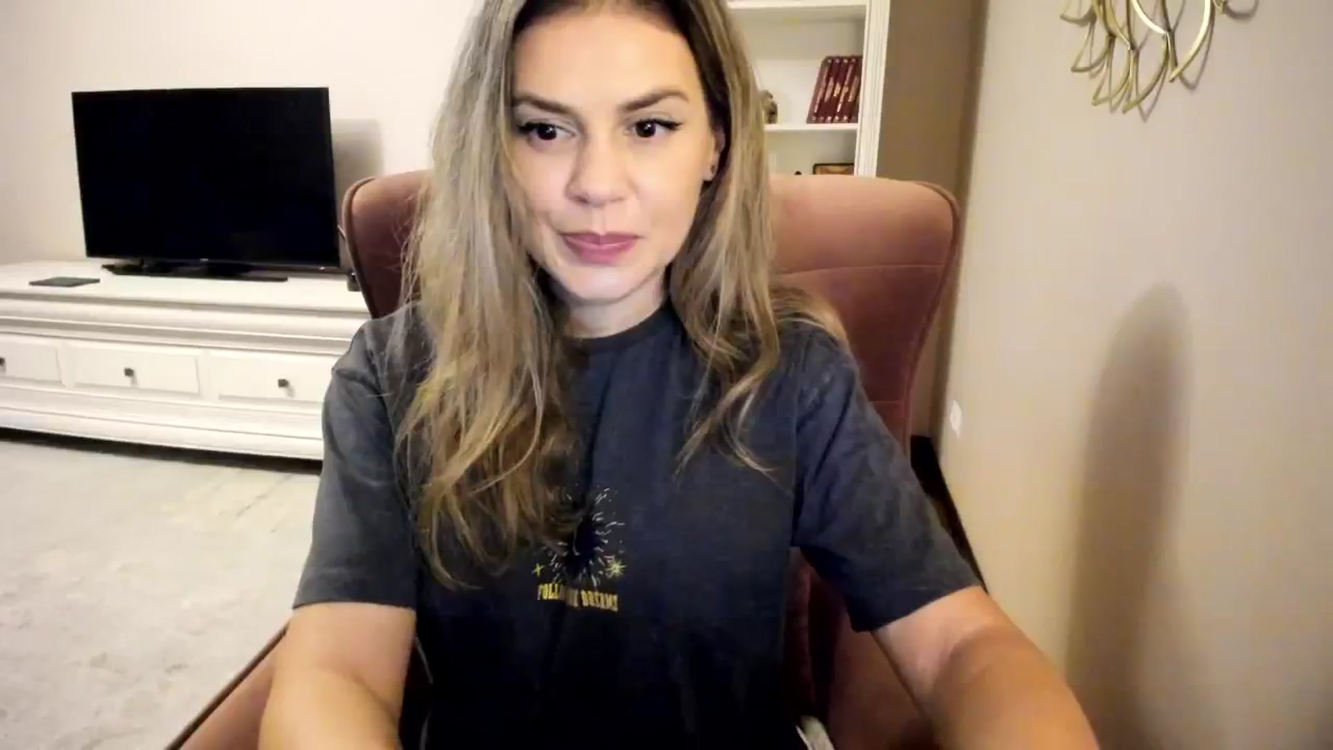 Gallery image thumbnail from IceyGirl's myfreecams stream on, 10/05/2024, 23:39 image 20 of 20