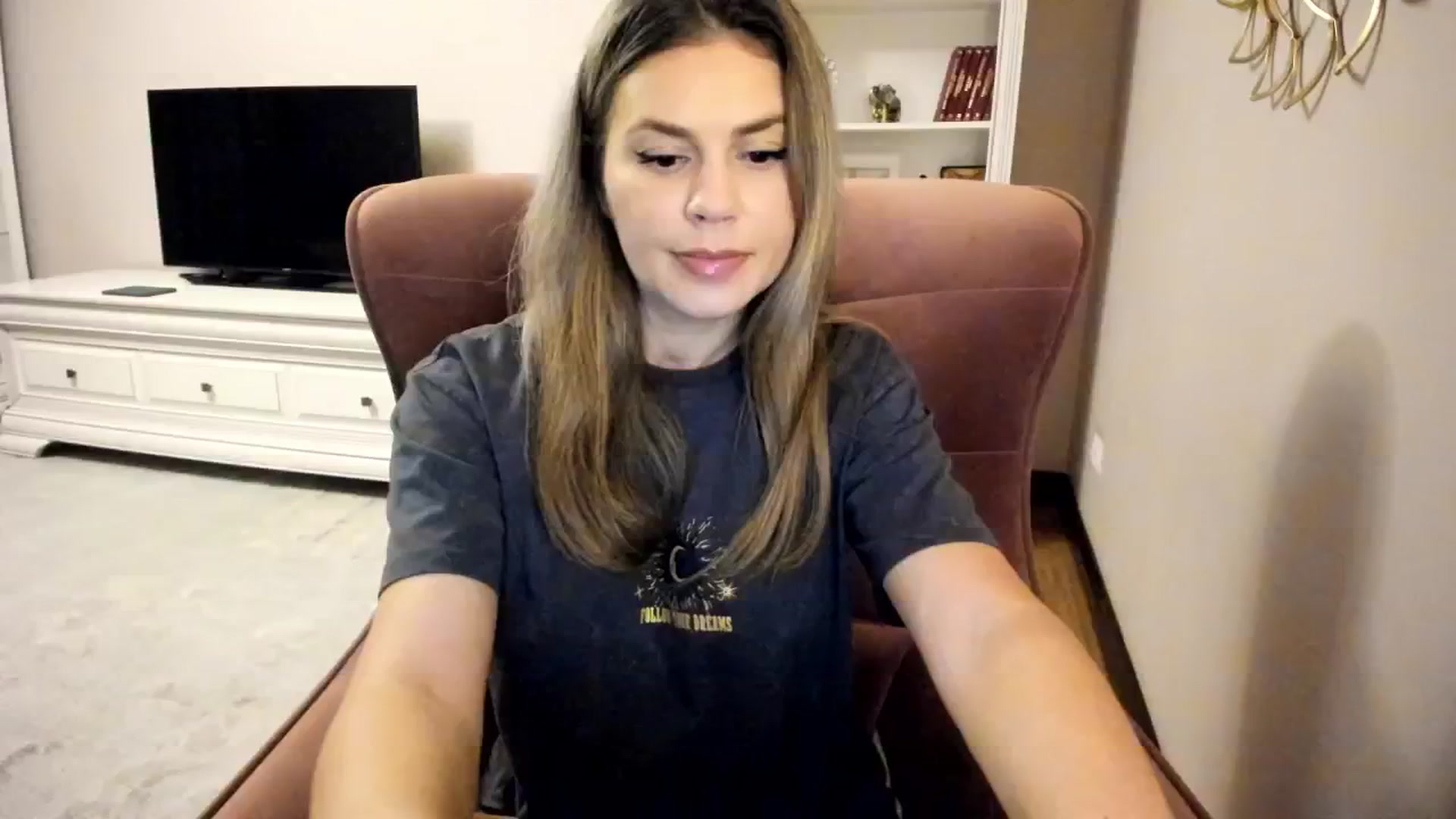 Gallery image thumbnail from IceyGirl's myfreecams stream on, 10/05/2024, 23:39 image 1 of 20