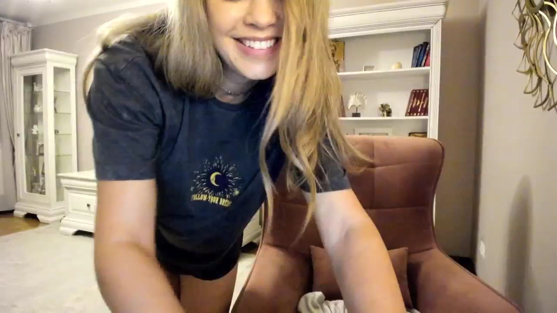 Gallery image thumbnail from IceyGirl's myfreecams stream on, 10/05/2024, 23:39 image 18 of 20