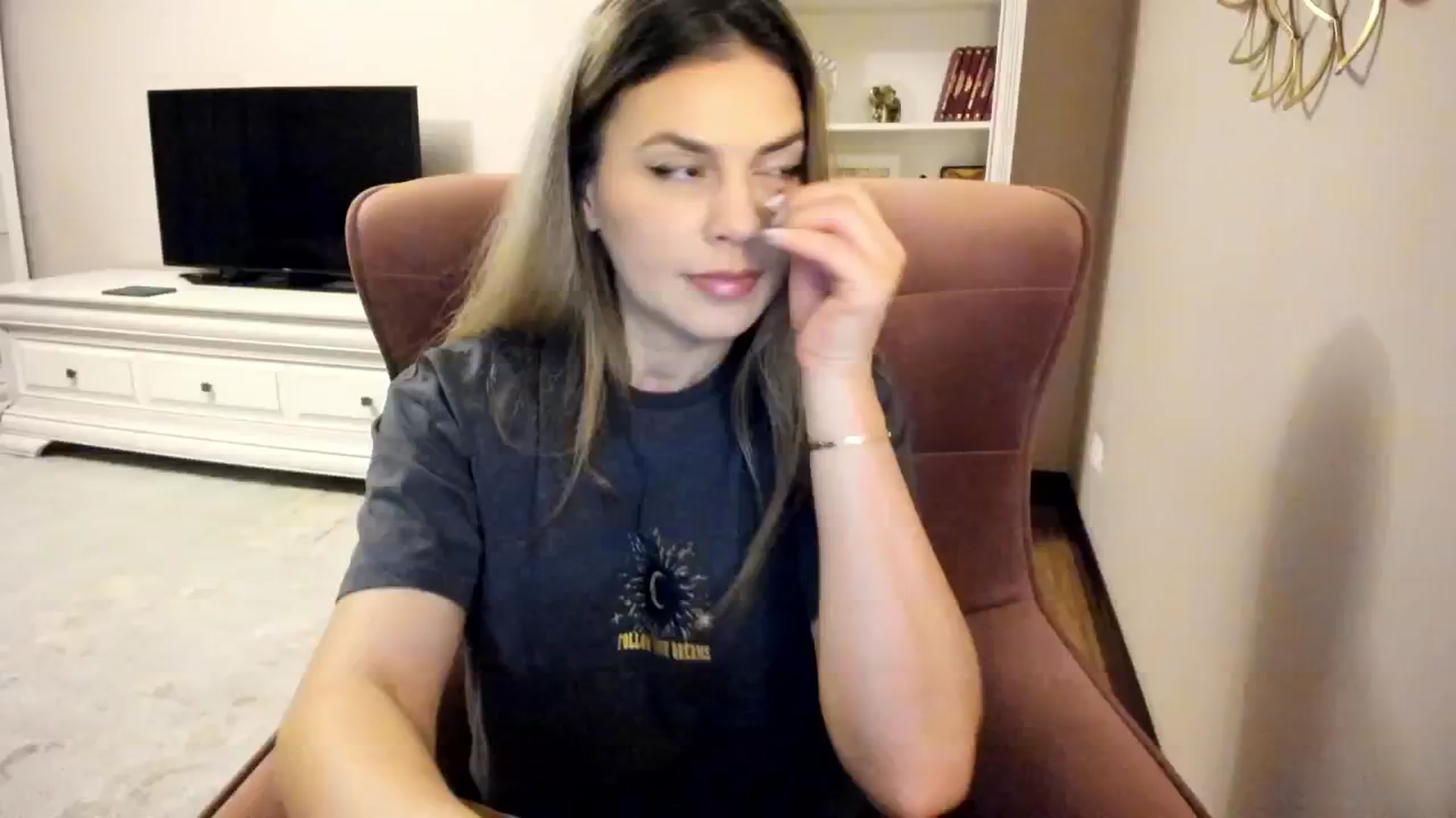 Gallery image thumbnail from IceyGirl's myfreecams stream on, 10/05/2024, 23:39 image 2 of 20