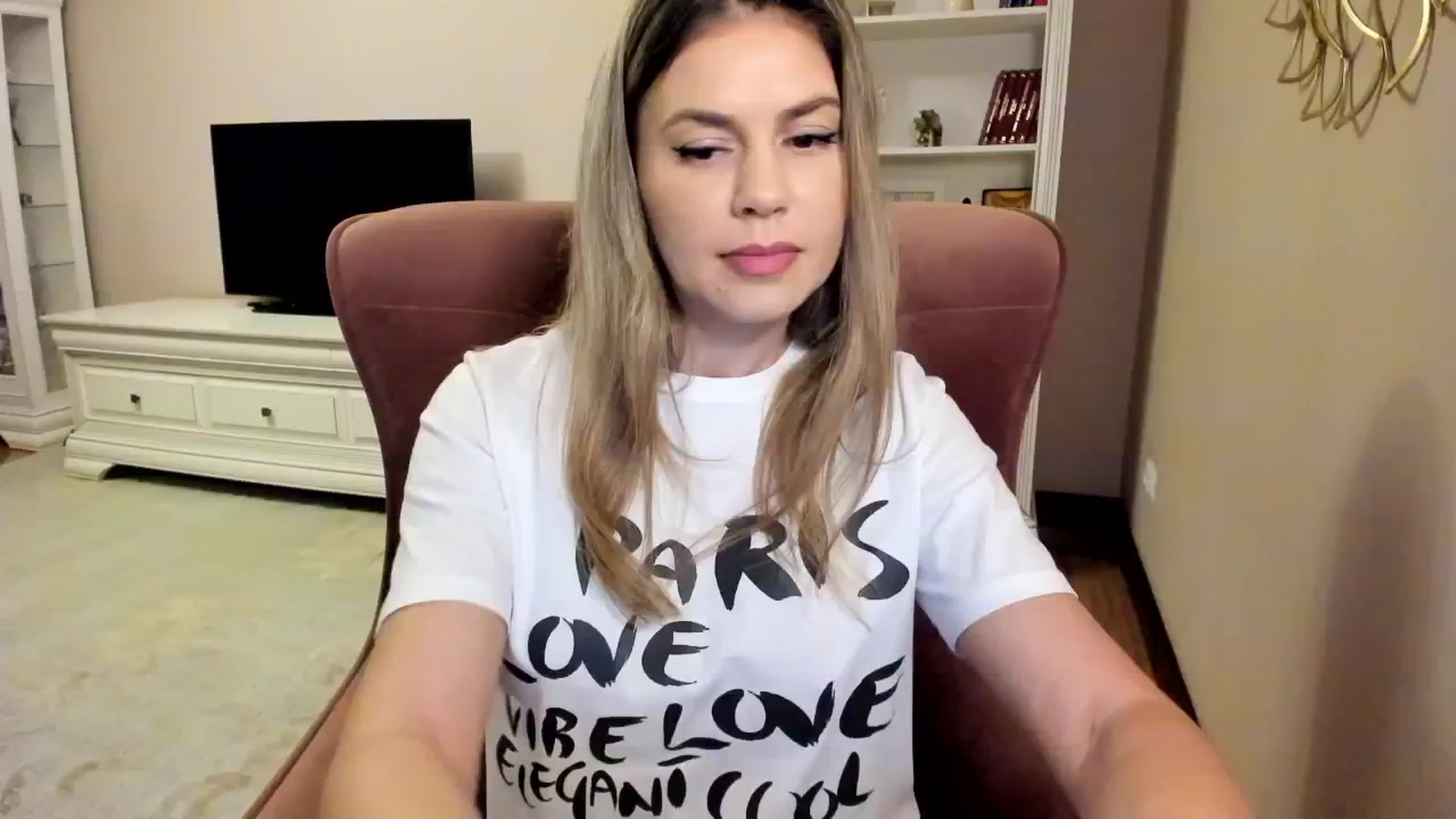 Gallery image thumbnail from IceyGirl's myfreecams stream on, 10/10/2024, 03:16 image 2 of 20
