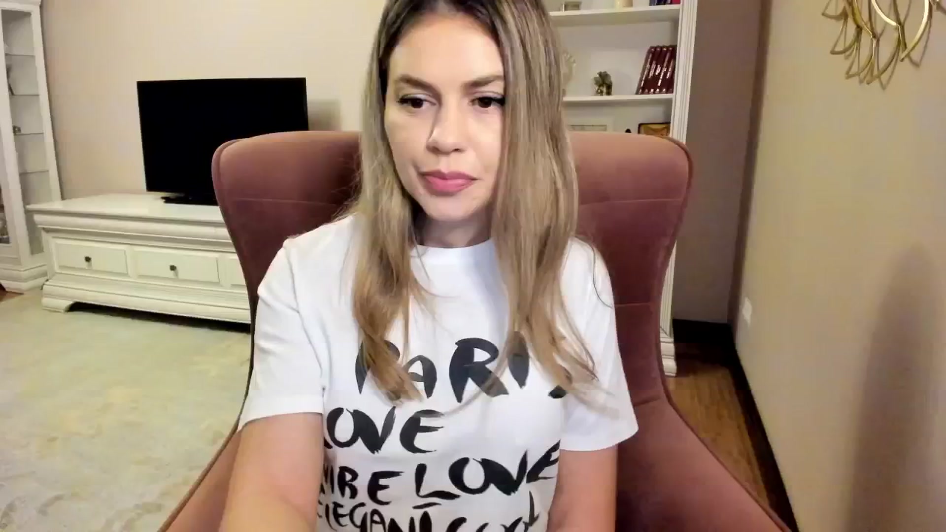 Gallery image thumbnail from IceyGirl's myfreecams stream on, 10/10/2024, 03:16 image 1 of 20