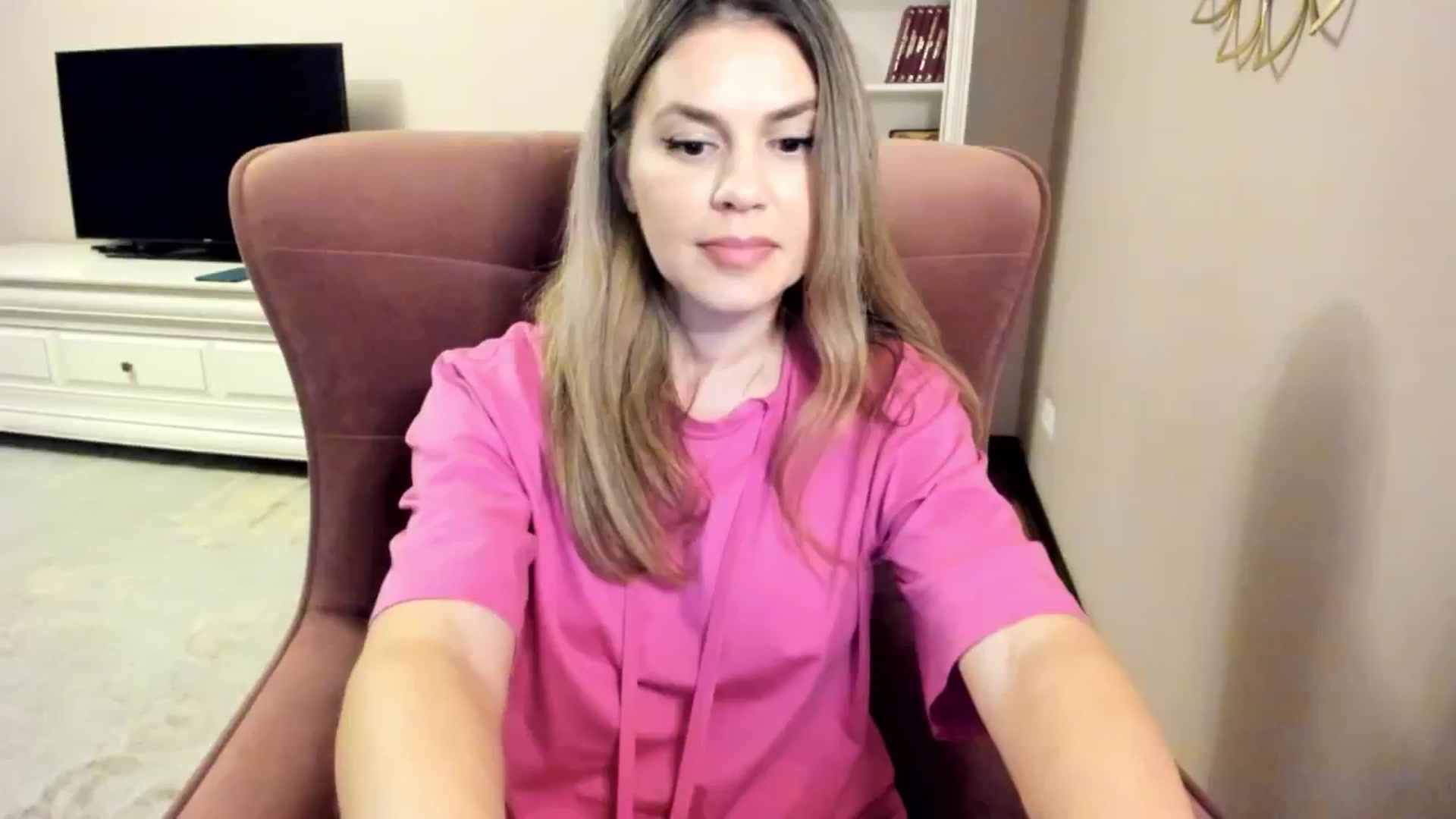 Gallery image thumbnail from IceyGirl's myfreecams stream on, 10/10/2024, 23:08 image 16 of 20