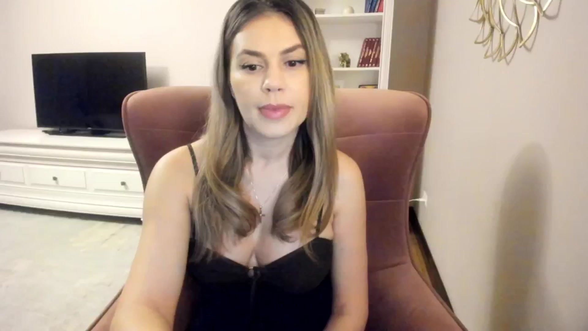 Gallery image thumbnail from IceyGirl's myfreecams stream on, 10/13/2024, 20:58 image 13 of 20