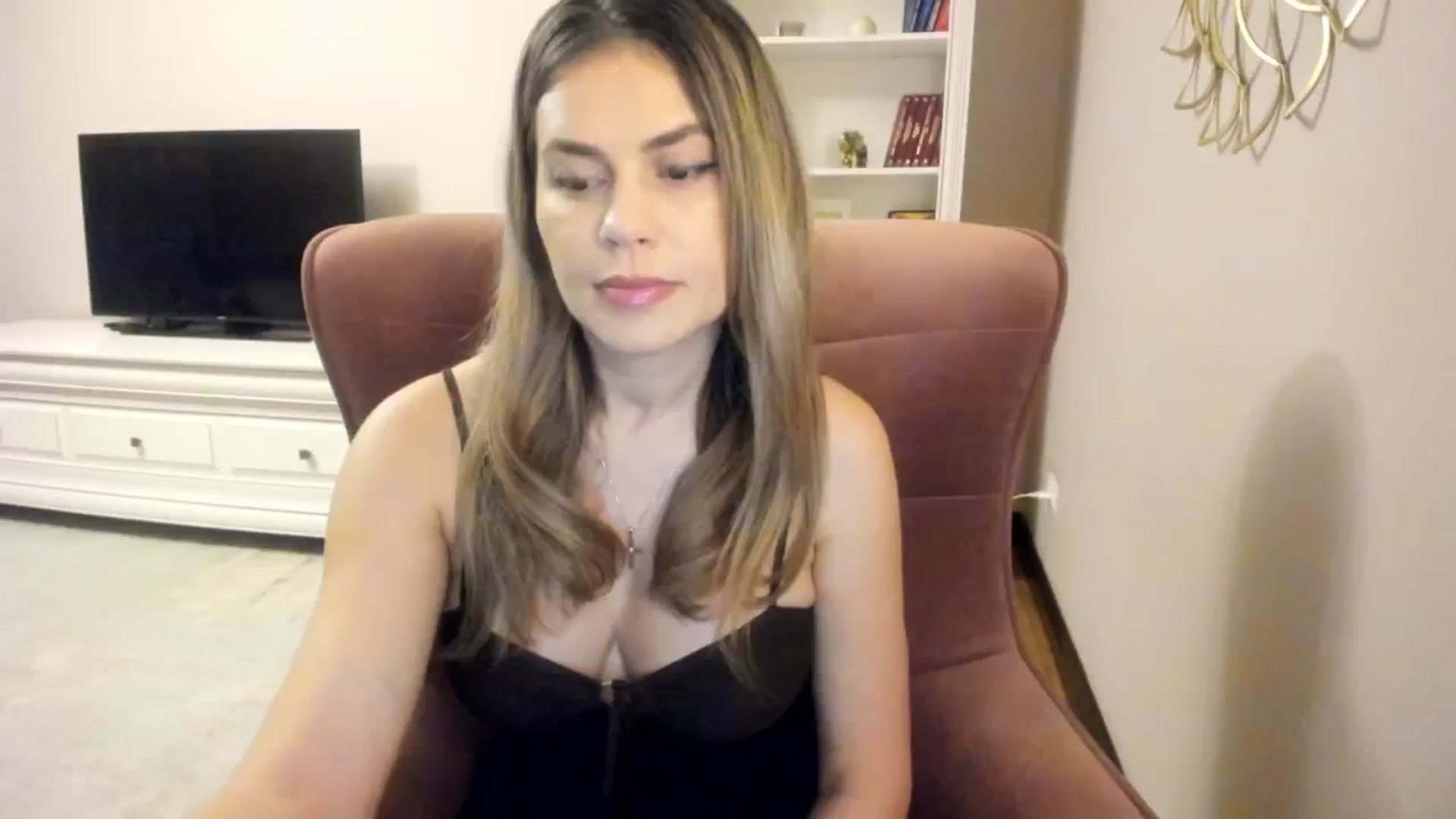 Gallery image thumbnail from IceyGirl's myfreecams stream on, 10/13/2024, 20:58 image 14 of 20