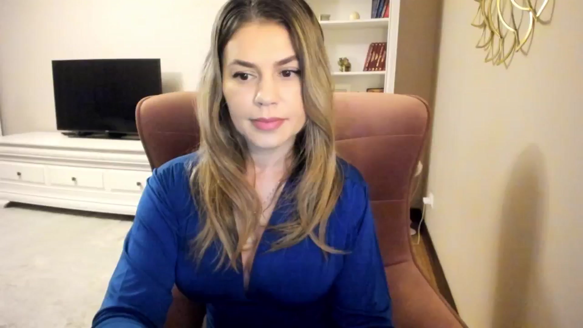 Gallery image thumbnail from IceyGirl's myfreecams stream on, 10/16/2024, 02:11 image 9 of 20