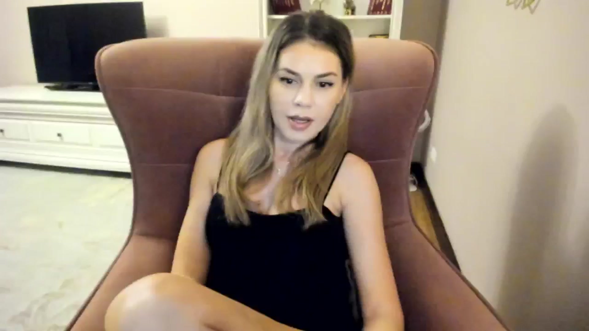 Gallery image thumbnail from IceyGirl's myfreecams stream on, 10/21/2024, 21:30 image 13 of 20