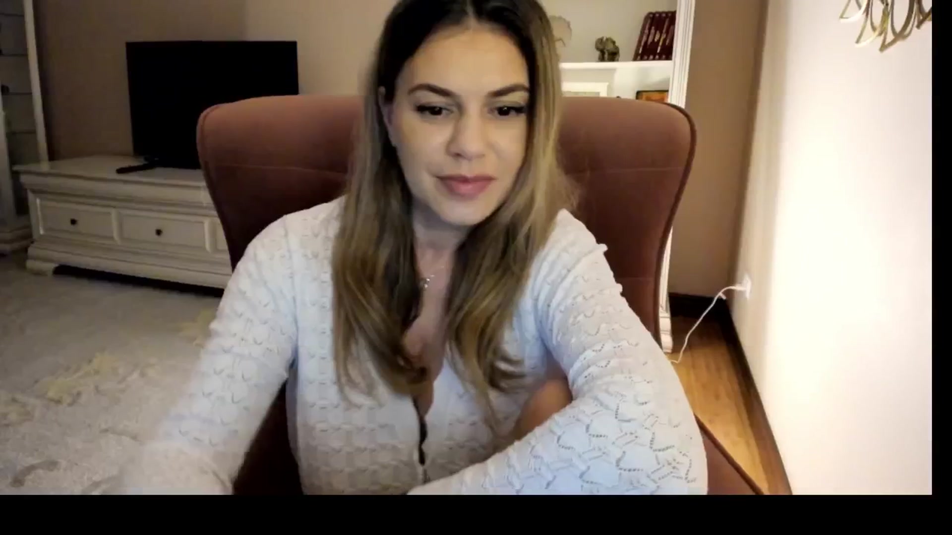 Gallery image thumbnail from IceyGirl's myfreecams stream on, 10/24/2024, 02:46 image 17 of 20