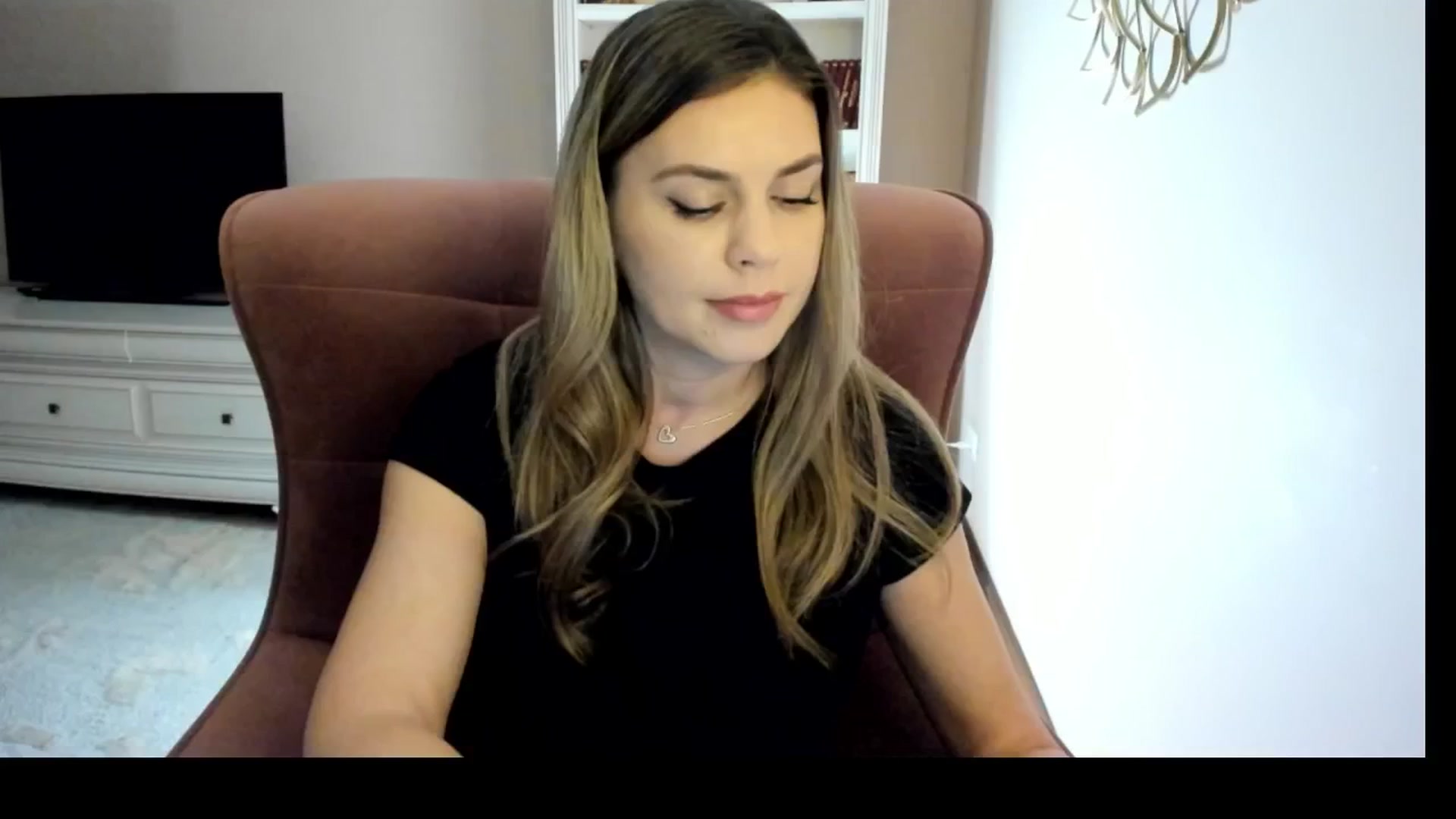 Gallery image thumbnail from IceyGirl's myfreecams stream on, 10/27/2024, 02:48 image 18 of 20