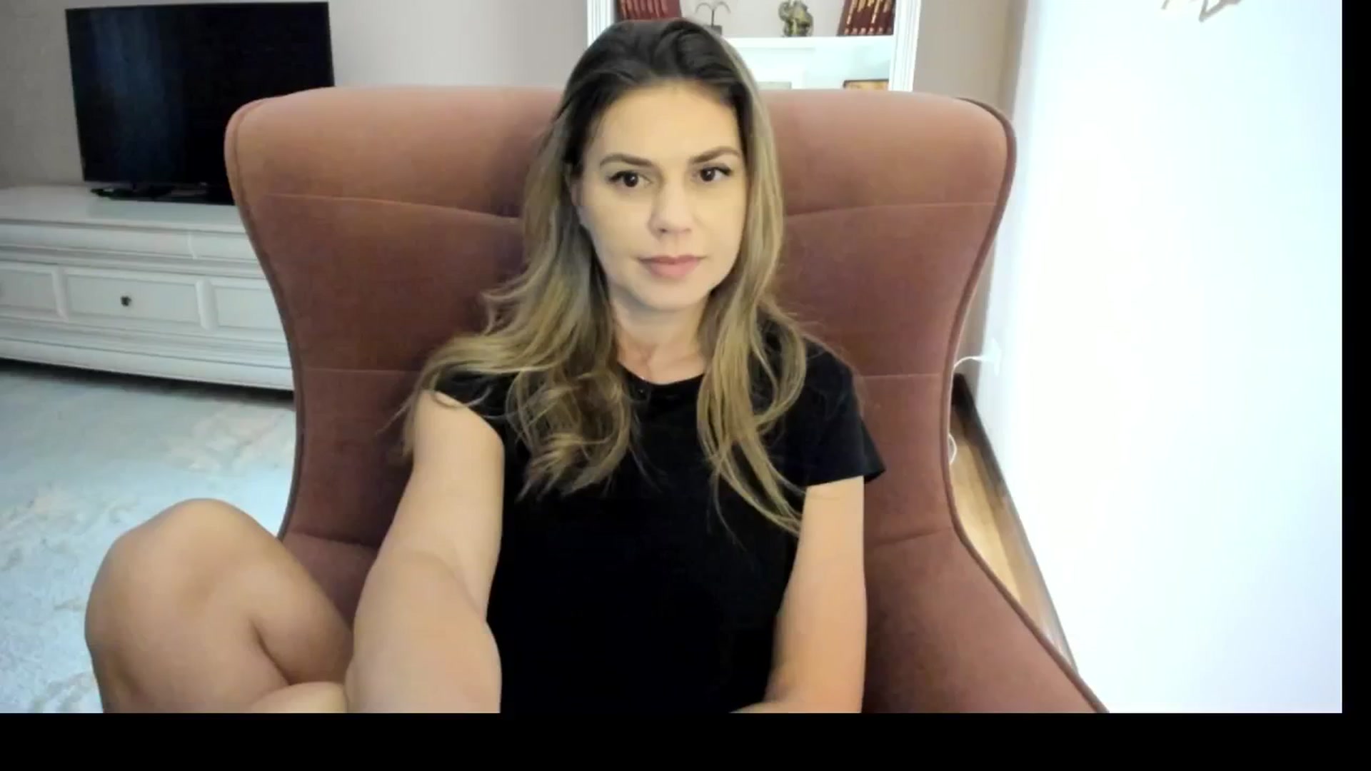 Gallery image thumbnail from IceyGirl's myfreecams stream on, 10/27/2024, 04:59 image 18 of 20