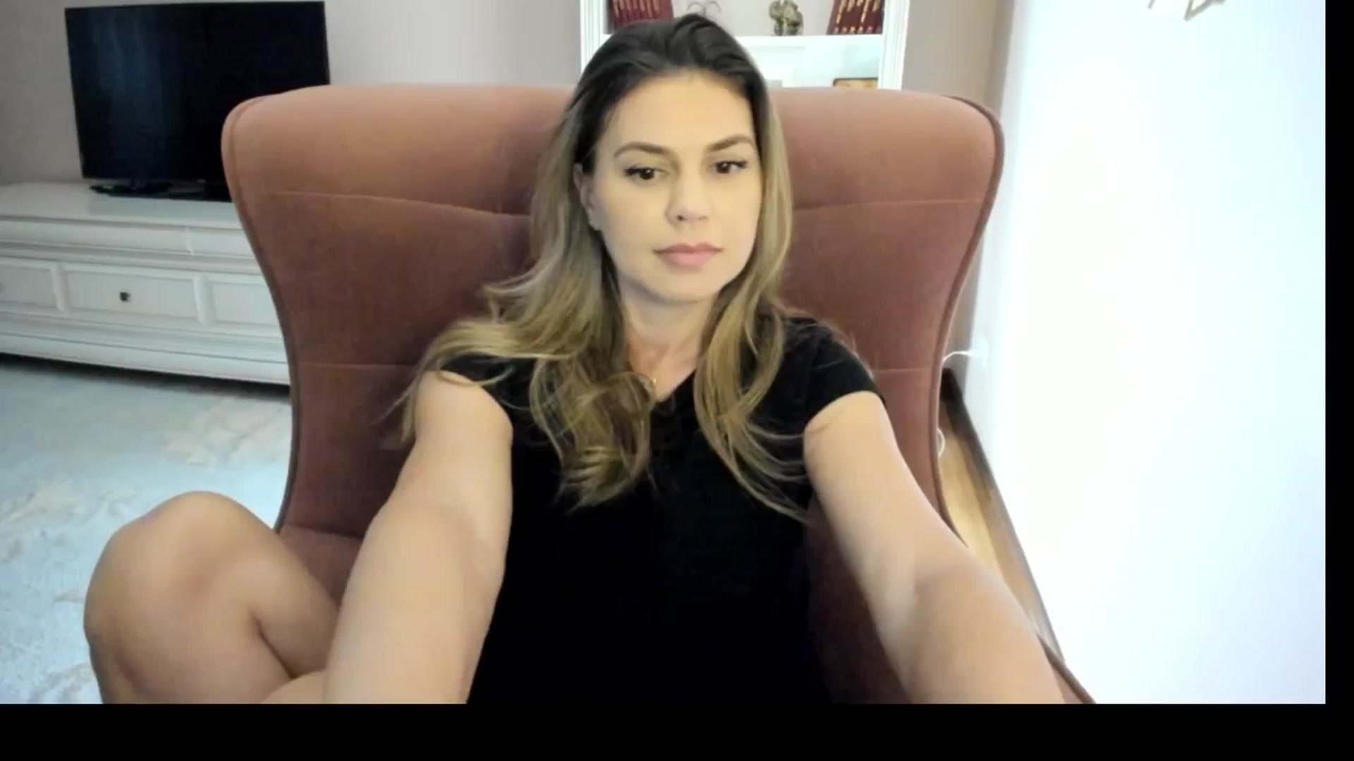 Gallery image thumbnail from IceyGirl's myfreecams stream on, 10/27/2024, 04:59 image 17 of 20