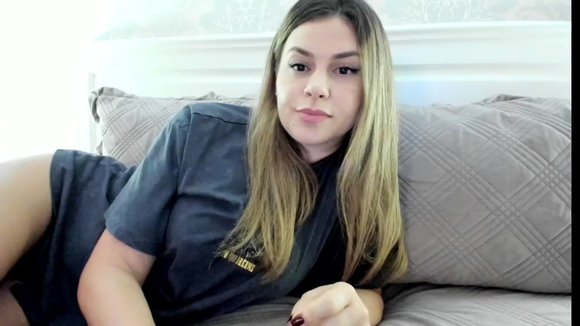 Gallery image thumbnail from IceyGirl's myfreecams stream on, 10/30/2024, 24:19 image 10 of 20