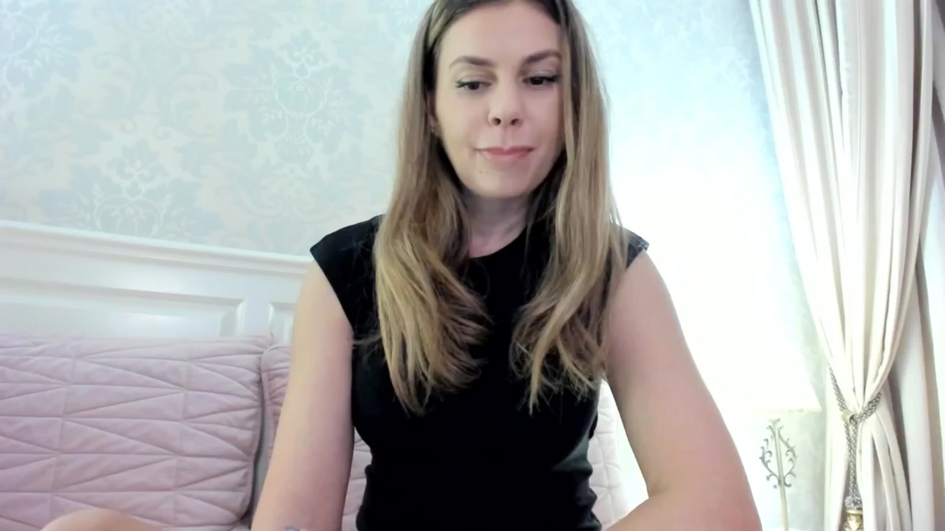 Gallery image thumbnail from IceyGirl's myfreecams stream on, 11/09/2024, 01:24 image 17 of 20