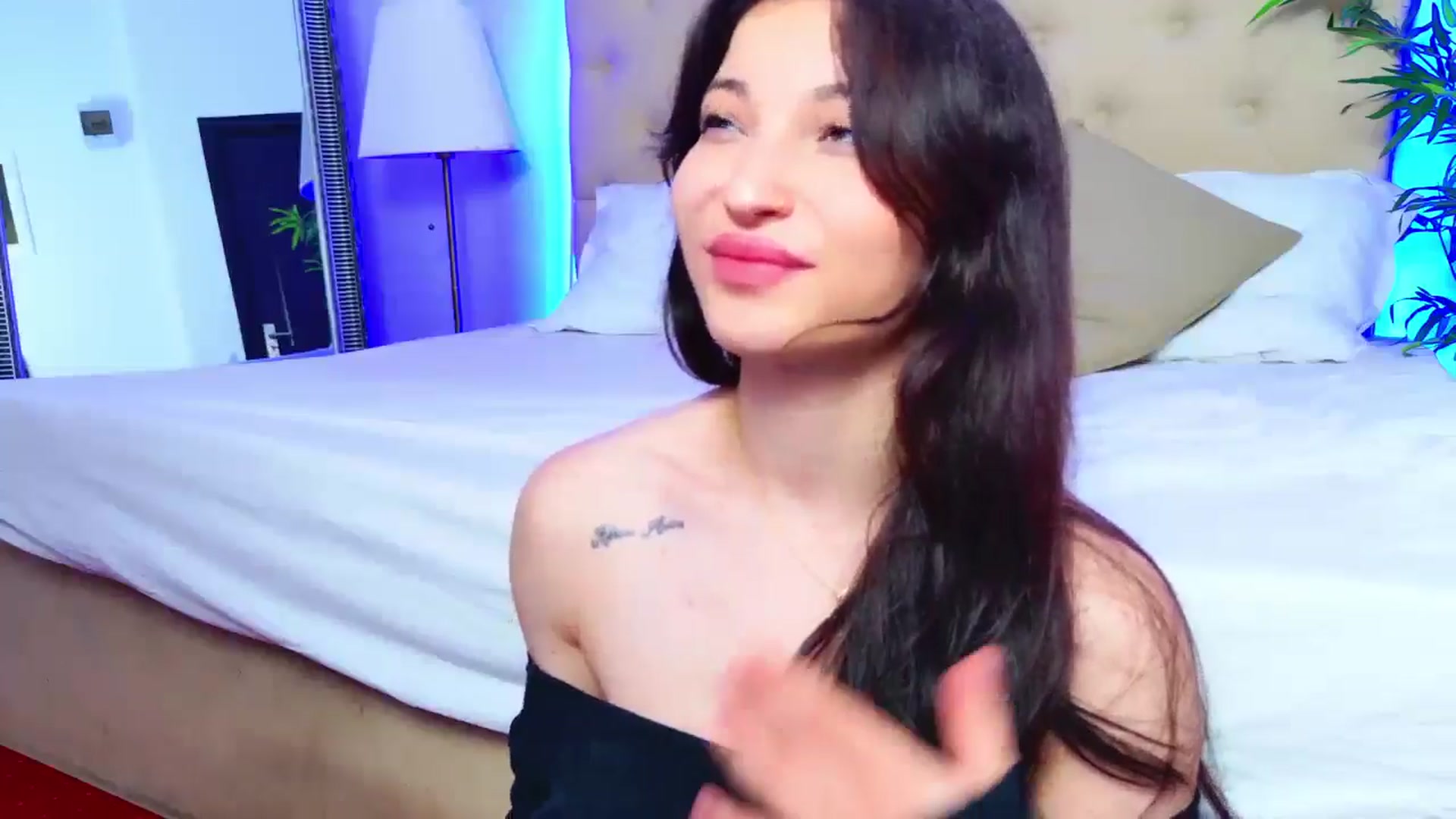 Gallery image thumbnail from IchTahira's myfreecams stream on, 05/30/2025, 09:06 image 3 of 20