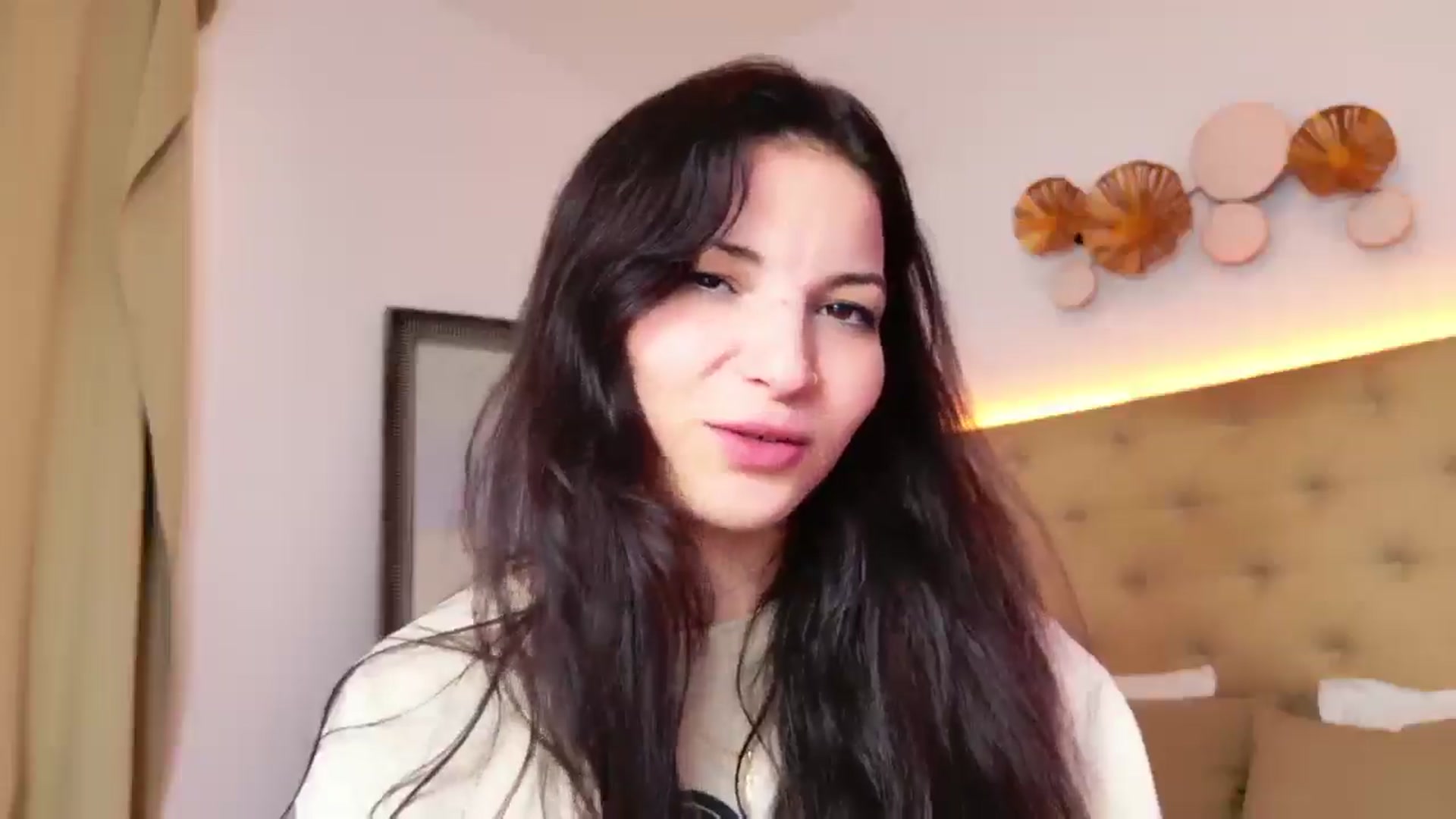 Gallery image thumbnail from IchTahira's myfreecams stream on, 05/31/2025, 11:04 image 18 of 20