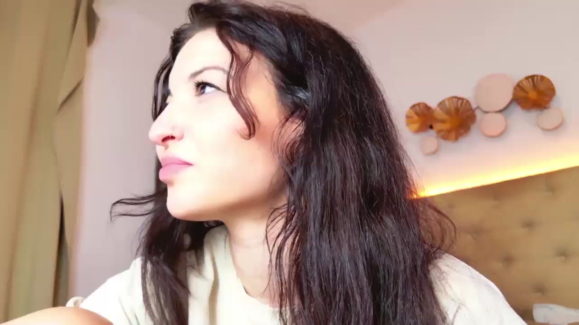 Gallery image thumbnail from IchTahira's myfreecams stream on, 05/31/2025, 11:04 image 6 of 20