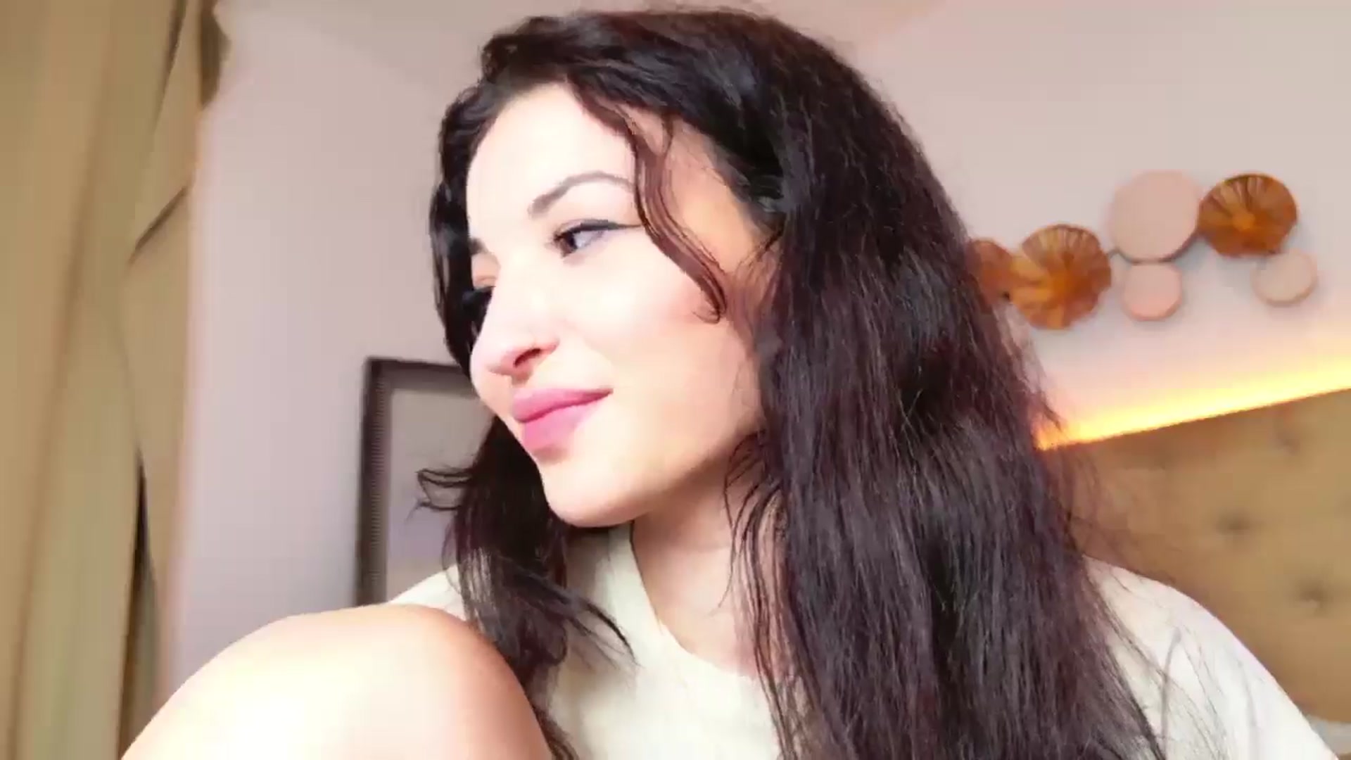 Gallery image thumbnail from IchTahira's myfreecams stream on, 05/31/2025, 11:04 image 5 of 20