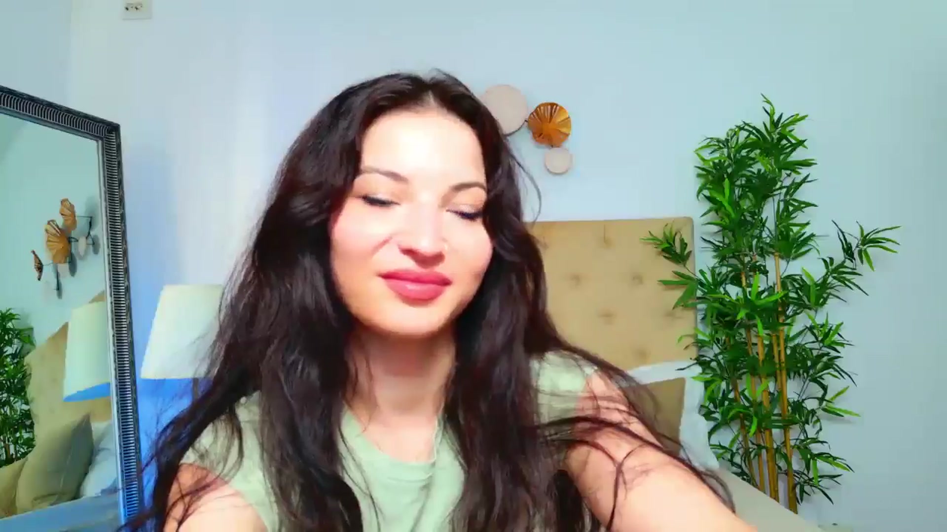 Gallery image thumbnail from IchTahira's myfreecams stream on, 06/06/2025, 09:18 image 10 of 20