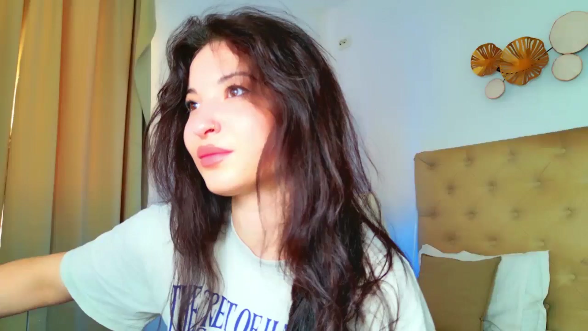 Gallery image thumbnail from IchTahira's myfreecams stream on, 06/08/2025, 05:44 image 12 of 20